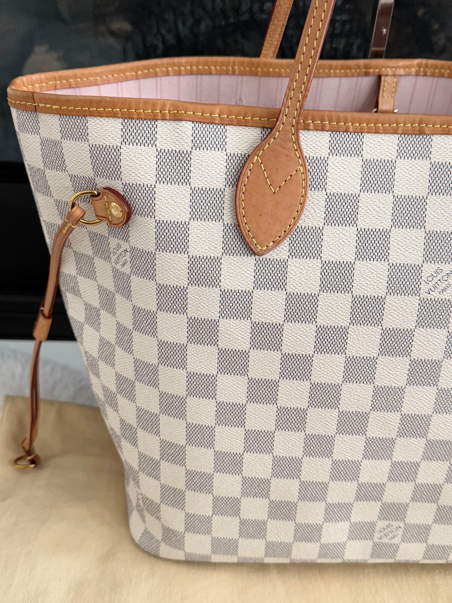 Neverfull MM Azur in Rose Ballerine with Dustbag -Year: 2018