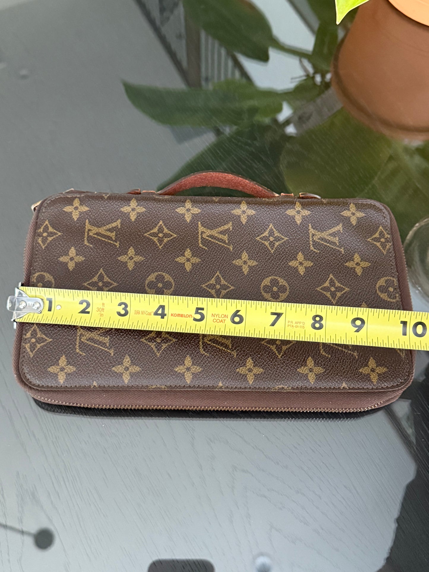 Escapade Travel Organizer -Year: 1987