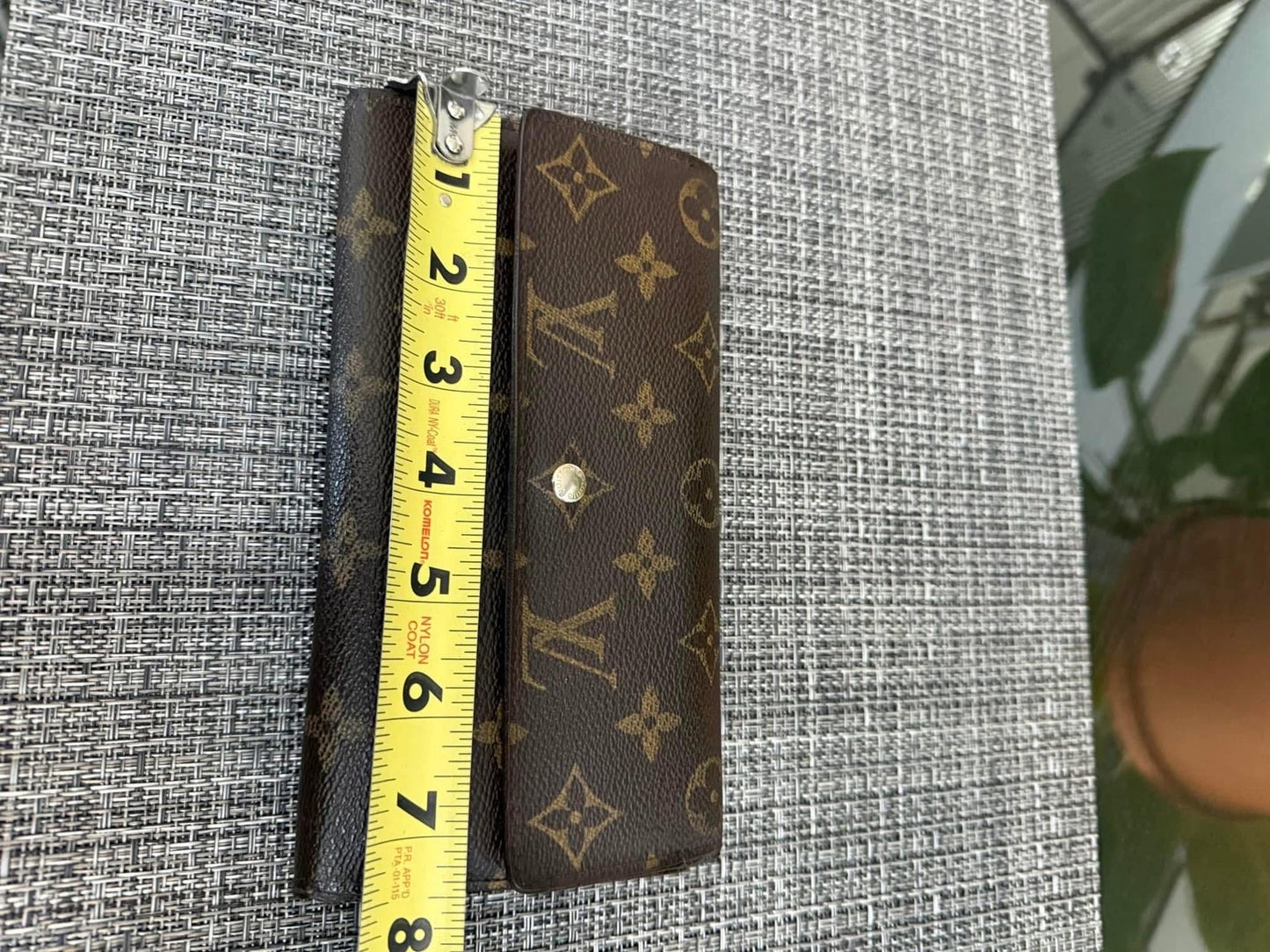 International Wallet with 8 Cardholders ๐๏ธ Year: 2008
