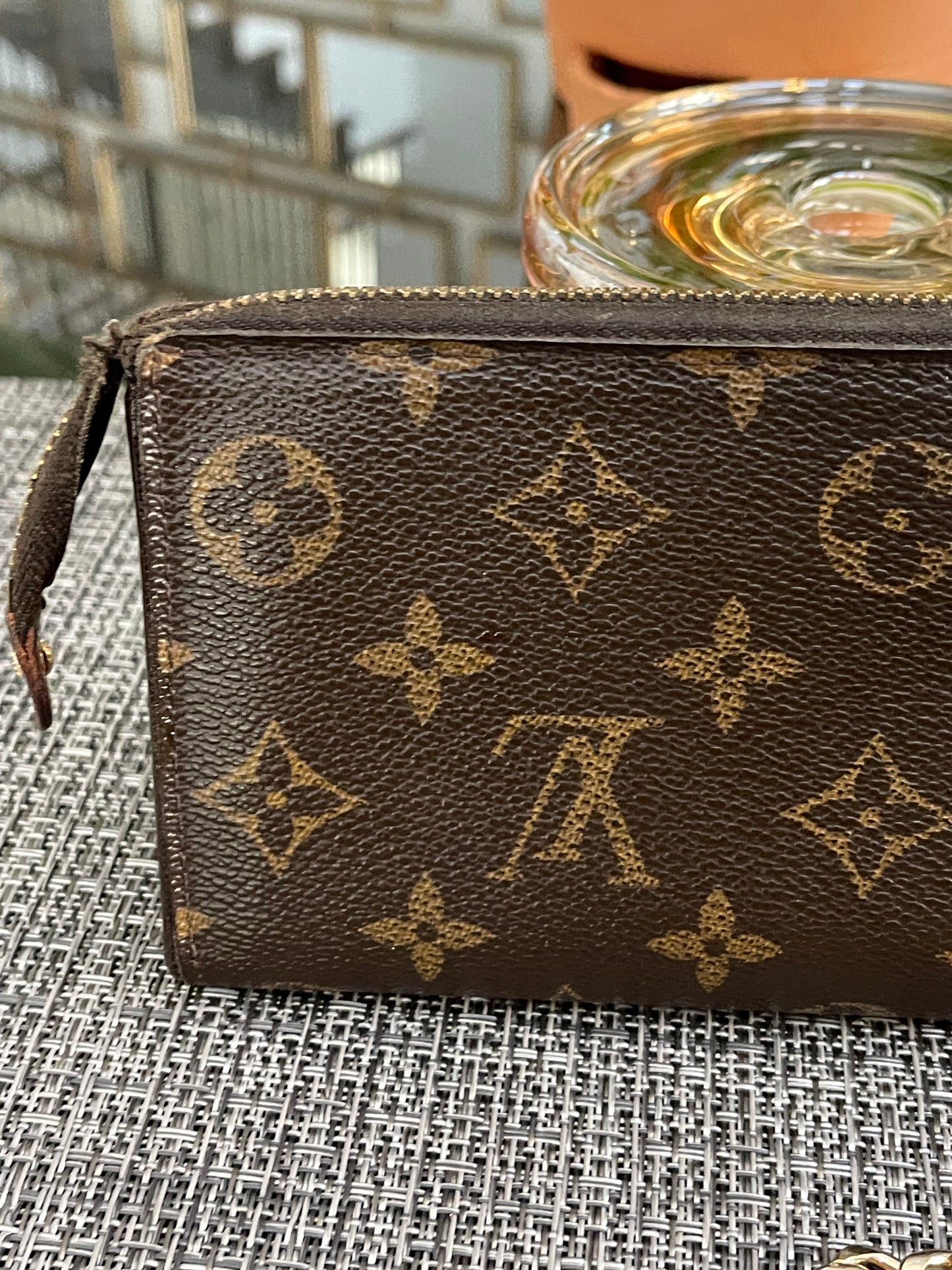 Monogram Astrid Wallet w/ generic wrist strap - ๐
Year: 2008