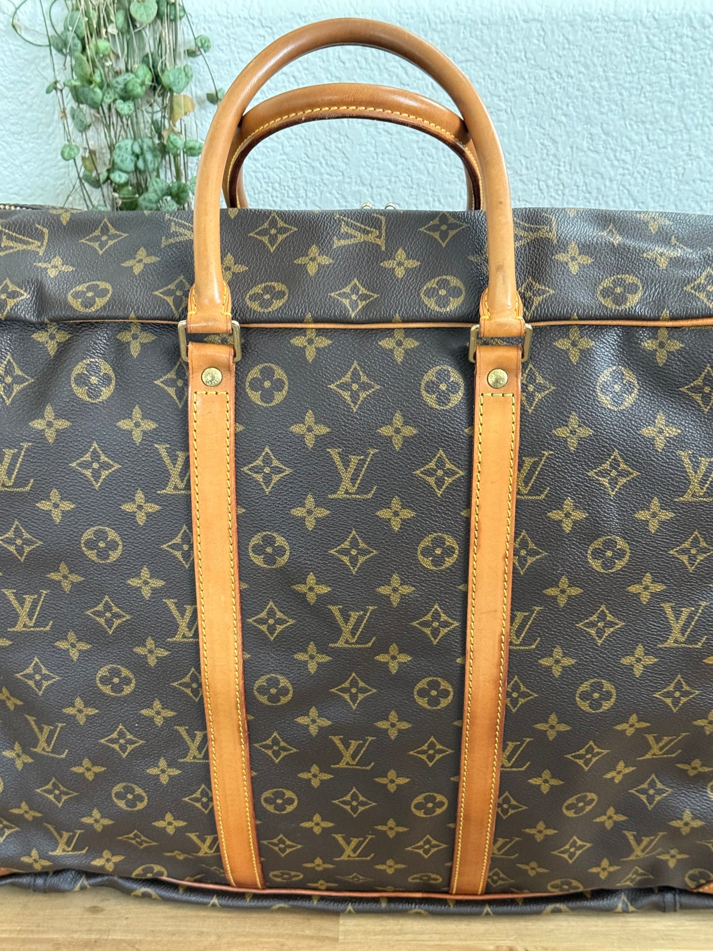 Sirius 50 Soft Suitcase Luggage - ๐
Year: 199