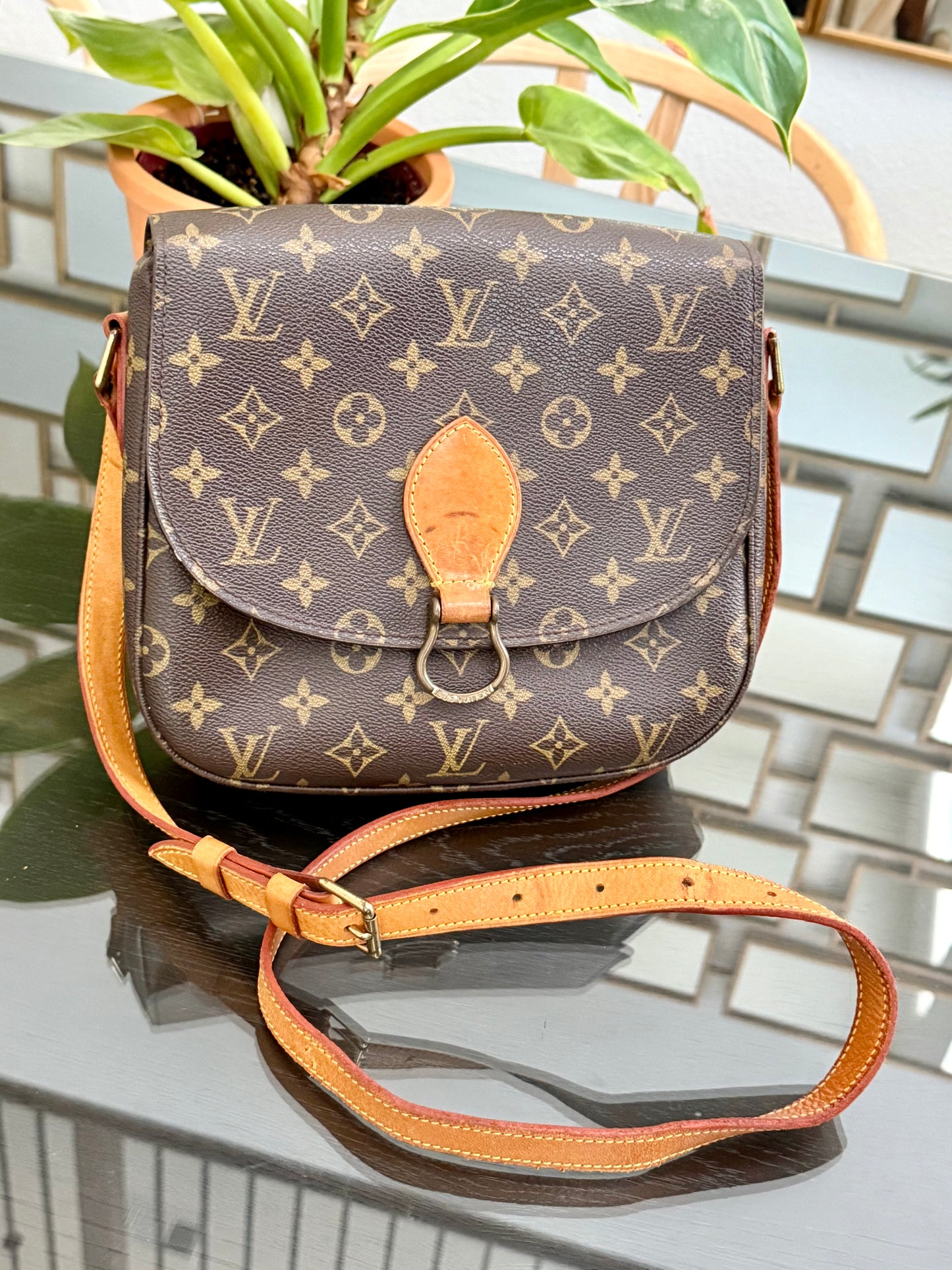 St.Cloud GM Crossbody 🗓️ Year:2000