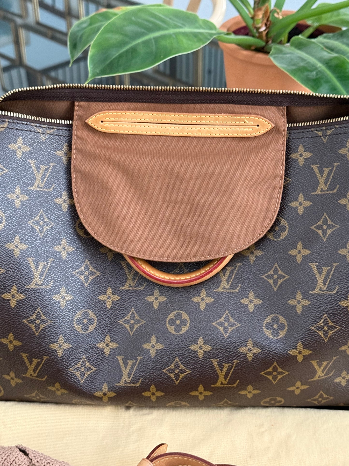 Speedy 35 Bandoulier with lock ๐key, Dustbag and handle cover - ๐
Year: 2011