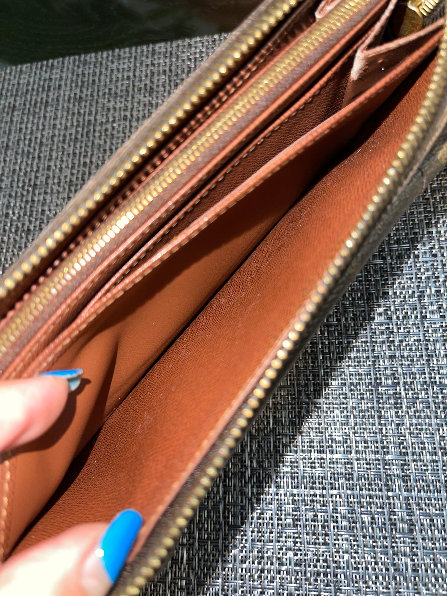 Monogram Astrid Wallet w/ generic wrist strap - ๐
Year: 2008