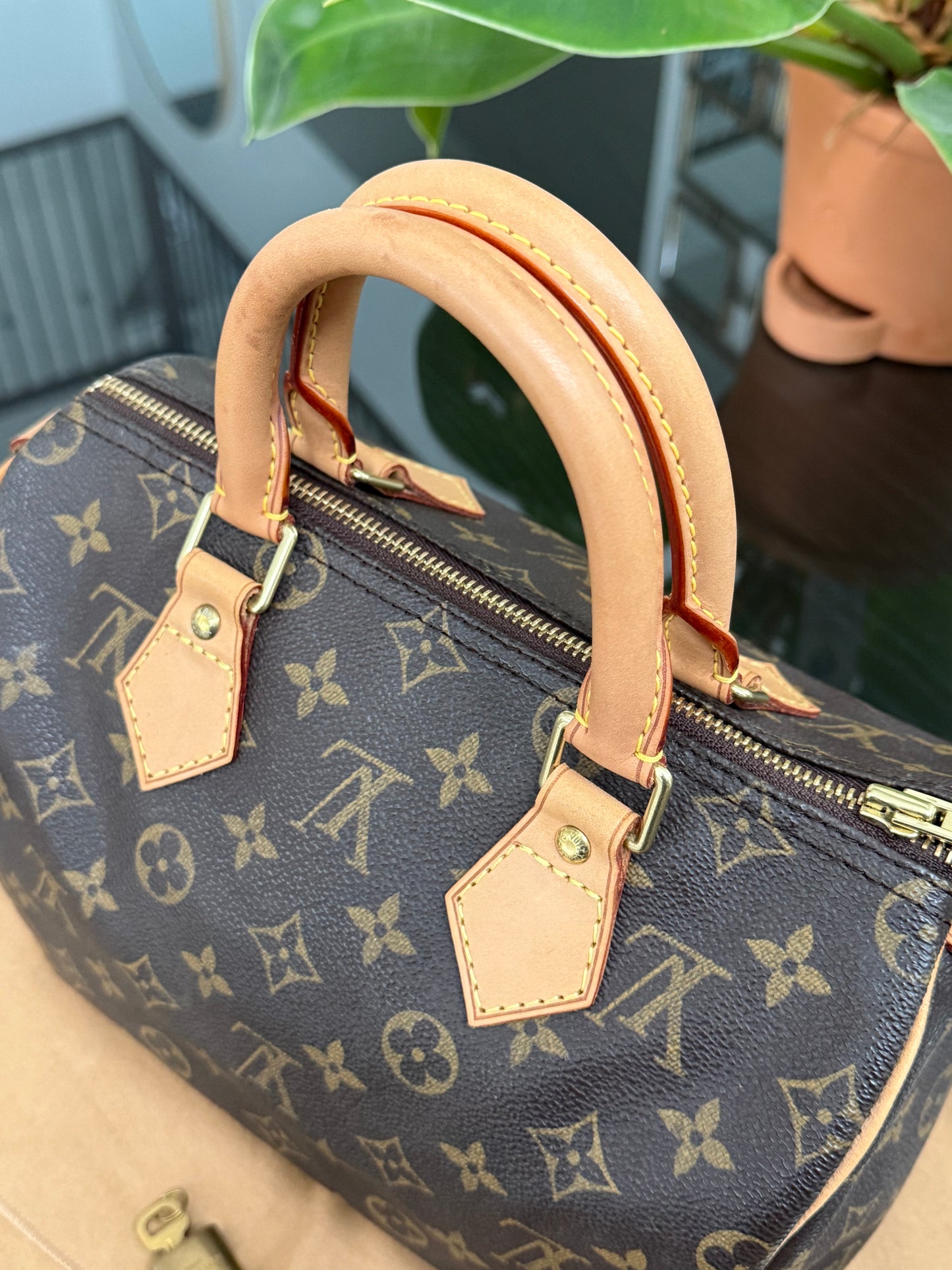 Speedy 25 with π Lock & Key and Dustbag π
Year: 2003