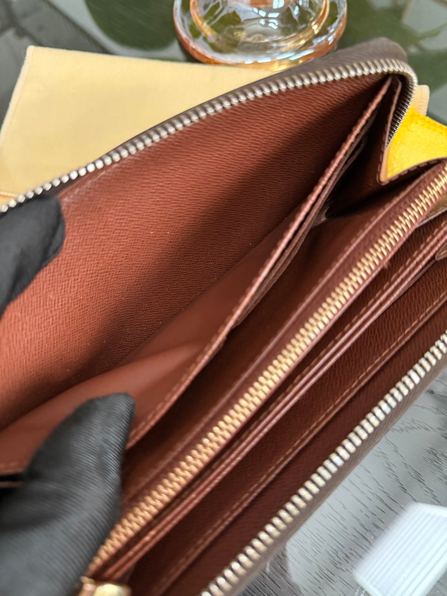 Monogram Zippy Long Wallet with Dustbag 🗓️ Year: 2006