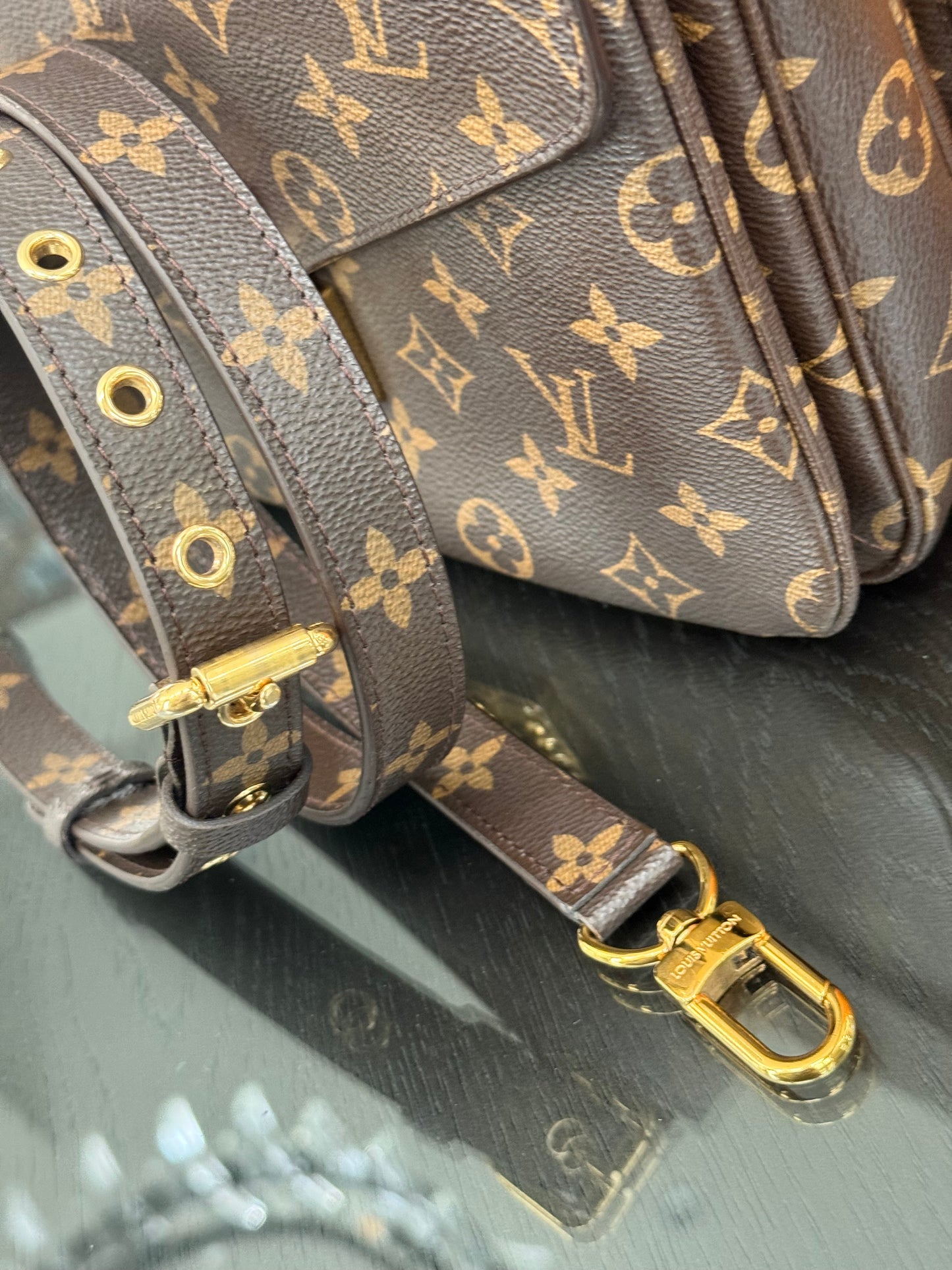 Pochette Metis with Box, Dustbag and Paper bag -Microchip & Authenticed