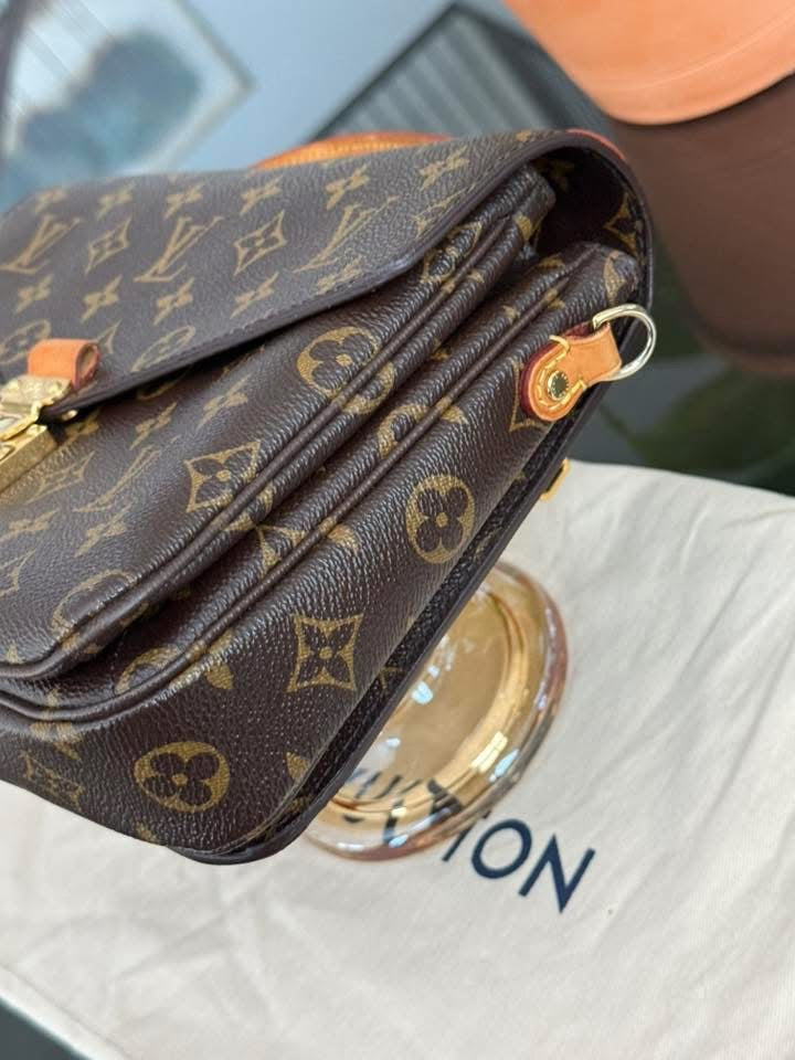 Pochette Metis in Monogram with Box, Dustbag and Paper bag -Year 2015