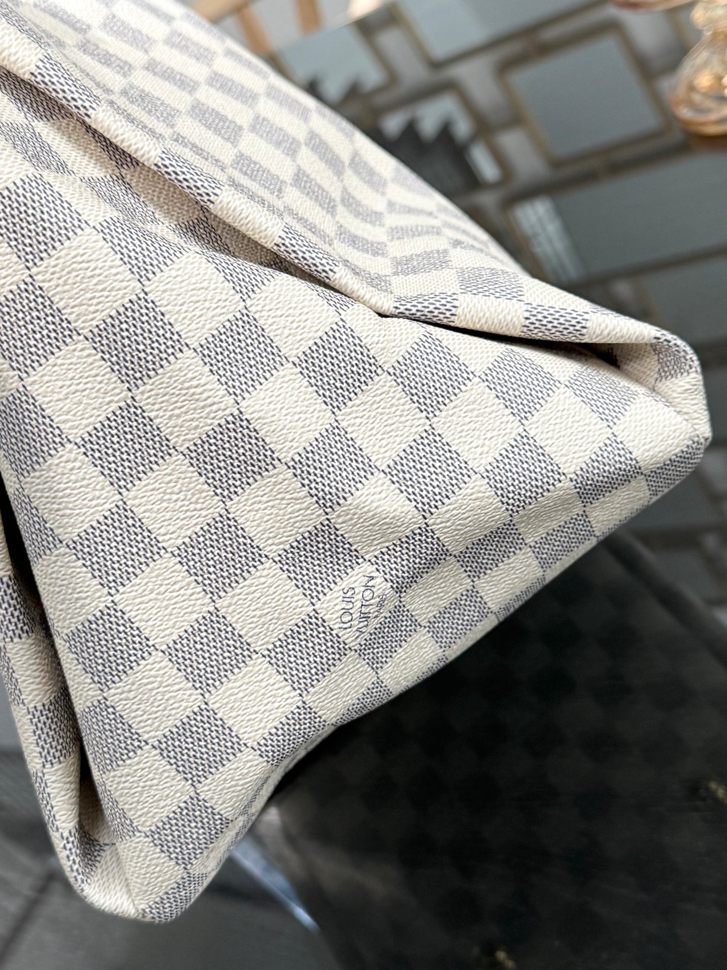 Artsy MM Azur with Dustbag and Insert Organizer- ๐
Year: 2011