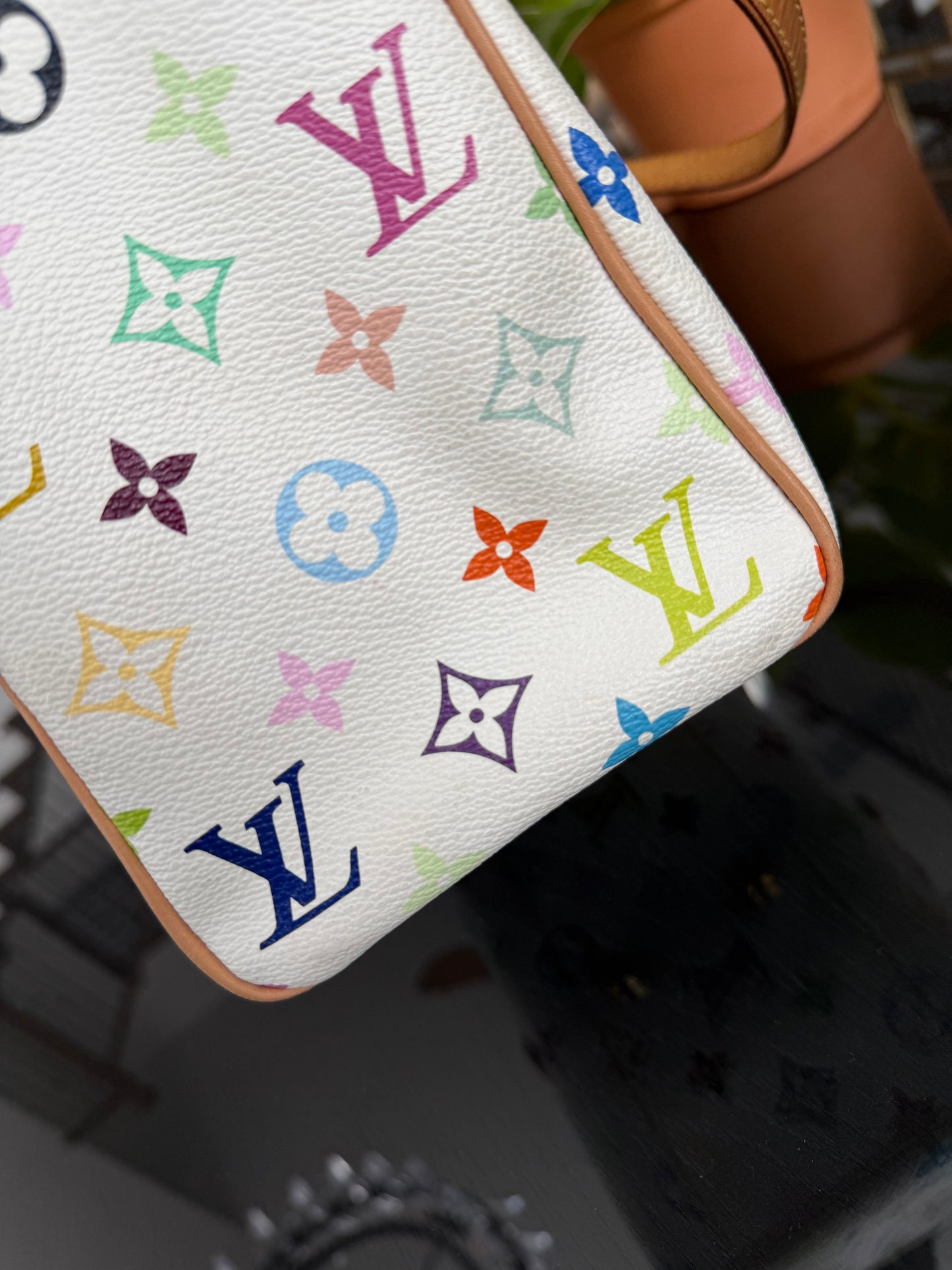 Aurelia MM Multicolor White with Dustbag π
Year: 2006