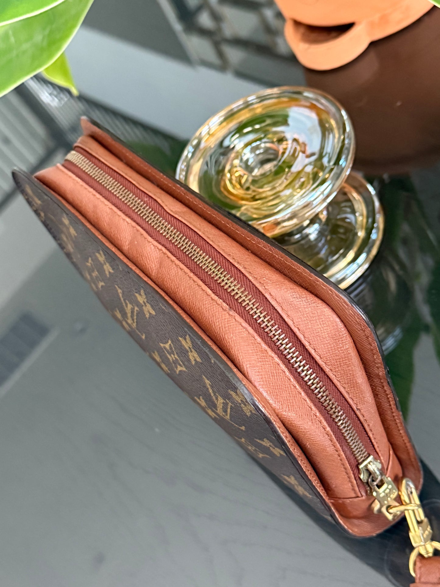 Orsay Clutch
๐๏ธ Year: 1993