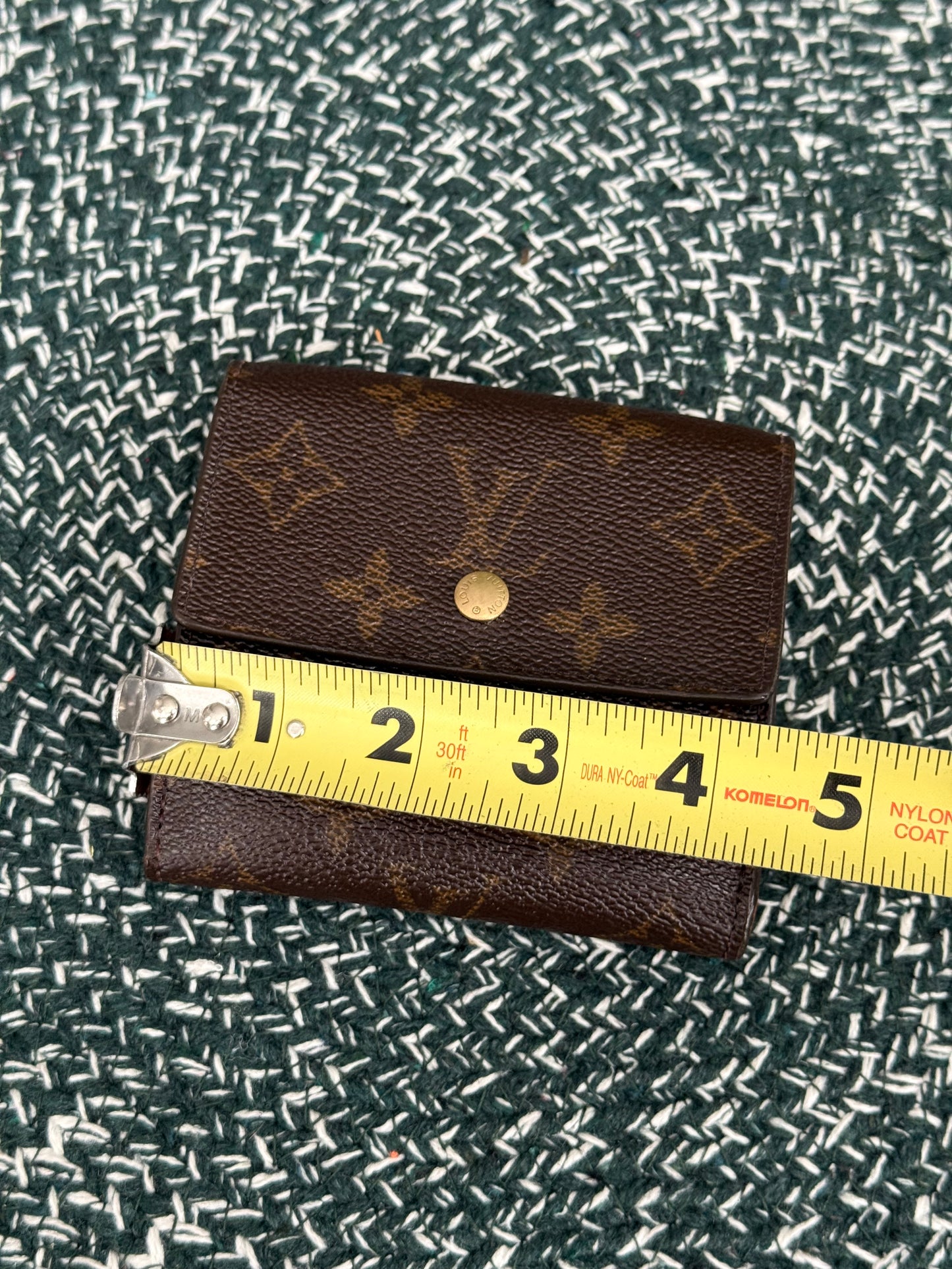 Elise Trifold Compact Wallet -๐๏ธ Year: 2001