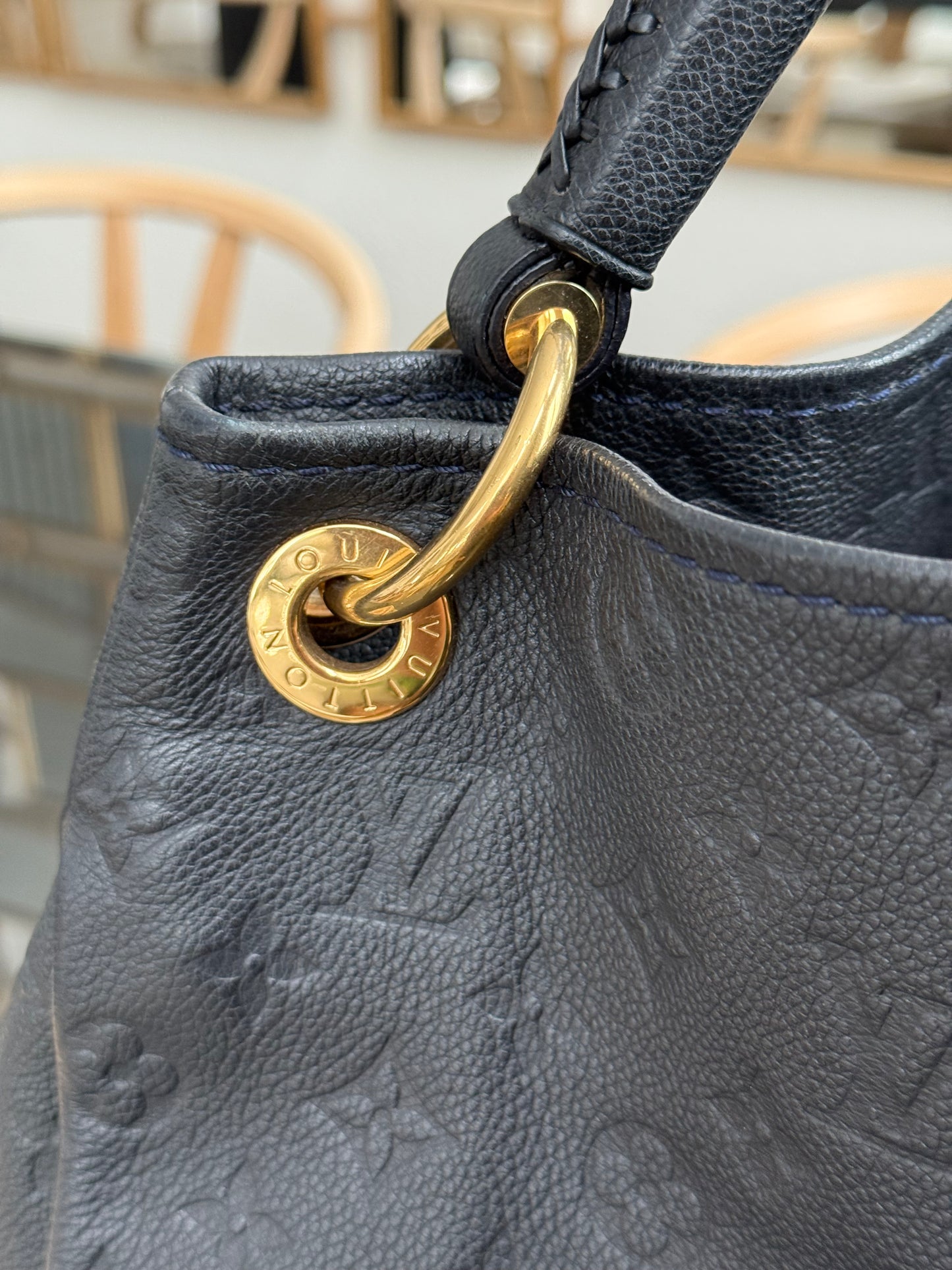 Artsy MM Empriente (Black/Dark Blue) with Dustbag and Insert Organizer - ๐
Year: 2011