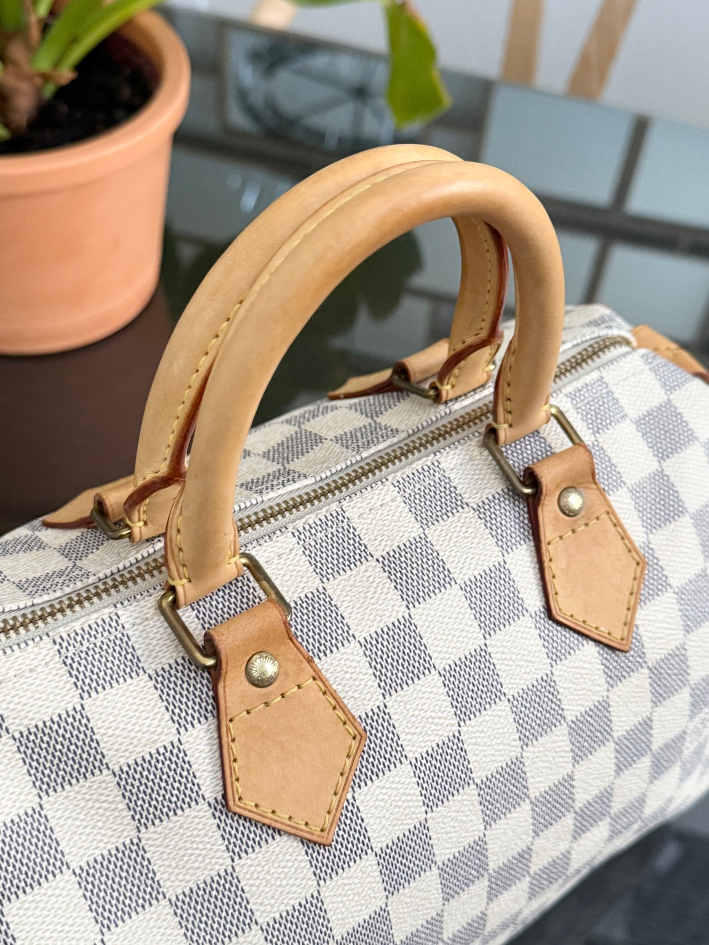 Speedy 25 Azur with, Dustbag, Insert organizer and twilly
๐๏ธ Year: 2008