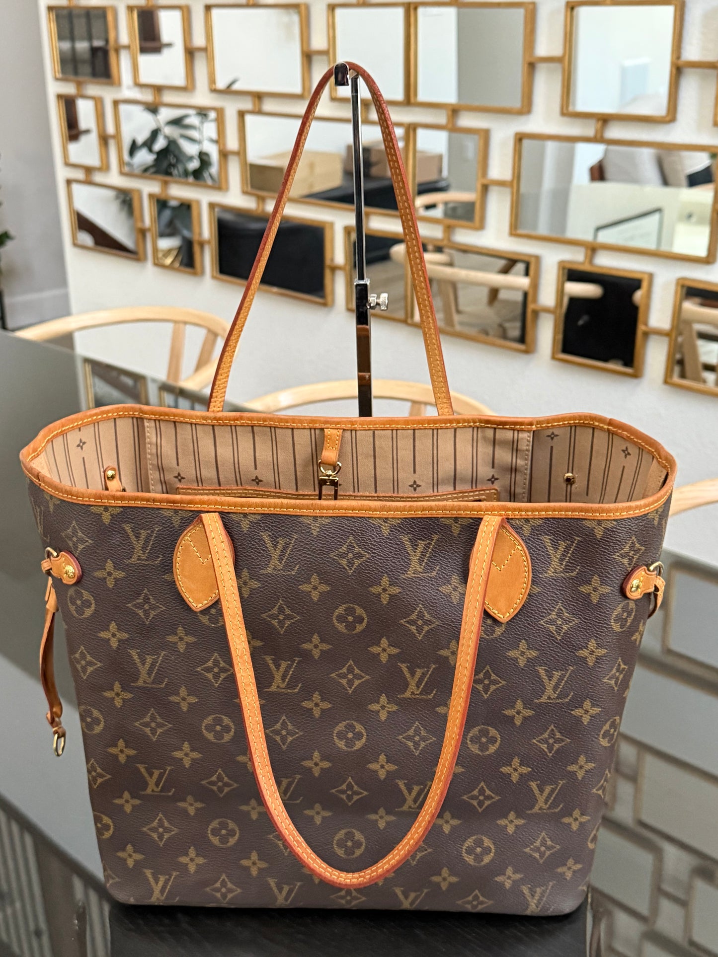 Neverfull MM with Dustbag and Insert Organizer 🗓️ Year: 2008