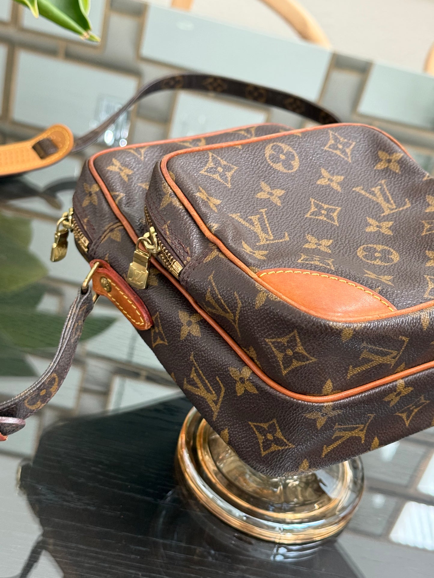 Amazon Crossbody Bag -Year: 1999