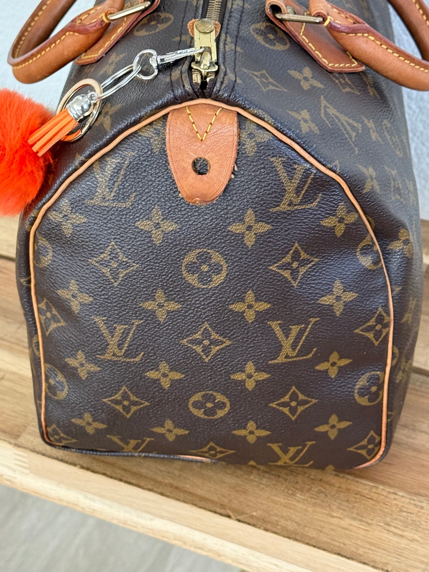 Speedy 30 with π Lock & Key - π
Year: 1994