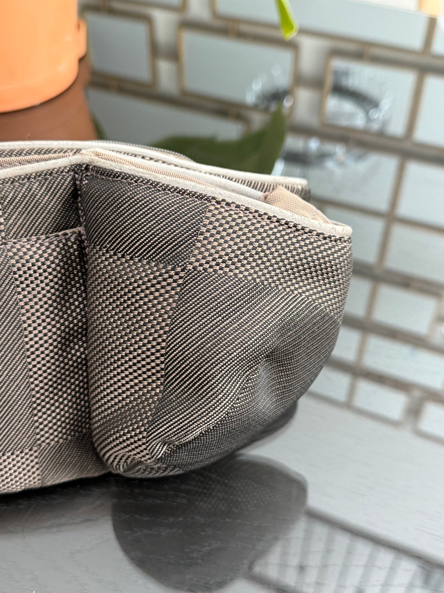 Damier Geant Ceinture Jogging Waist Bag -🗓️ Year: 2004
