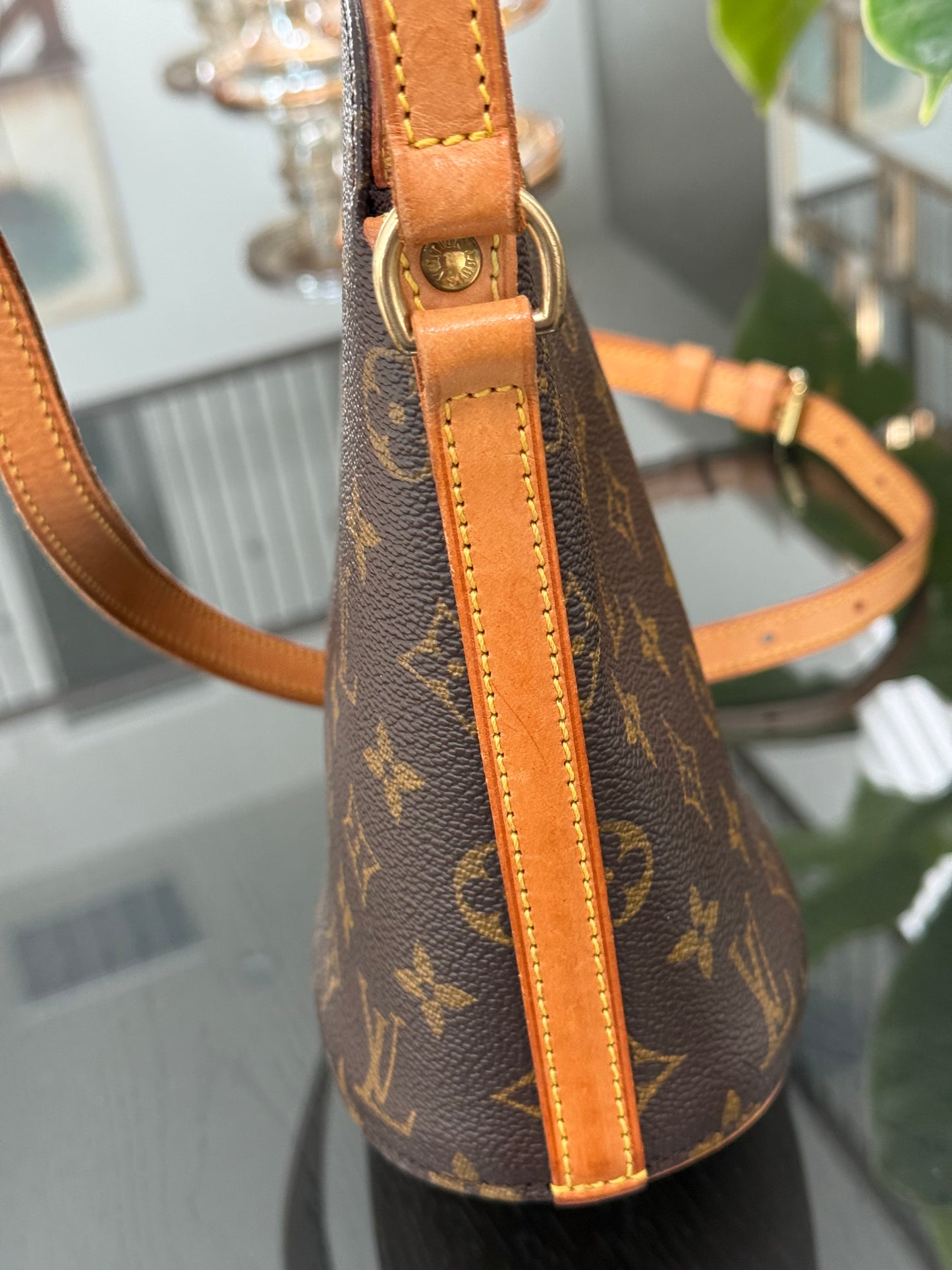 Drouot Crossbody
π
Year: 1997