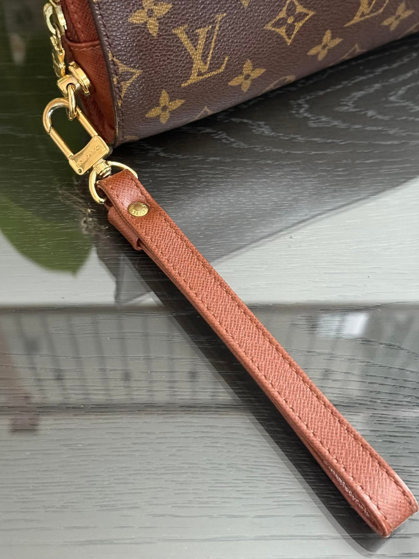 Orsay Clutch
๐๏ธ Year: 2000