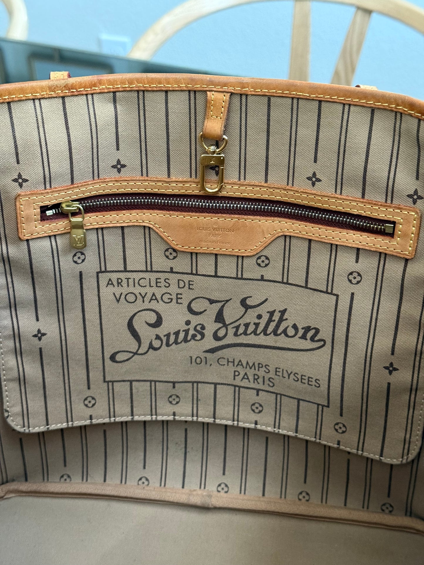 Neverfull MM with Dustbag and Insert Organizer 🗓️ Year: 2008