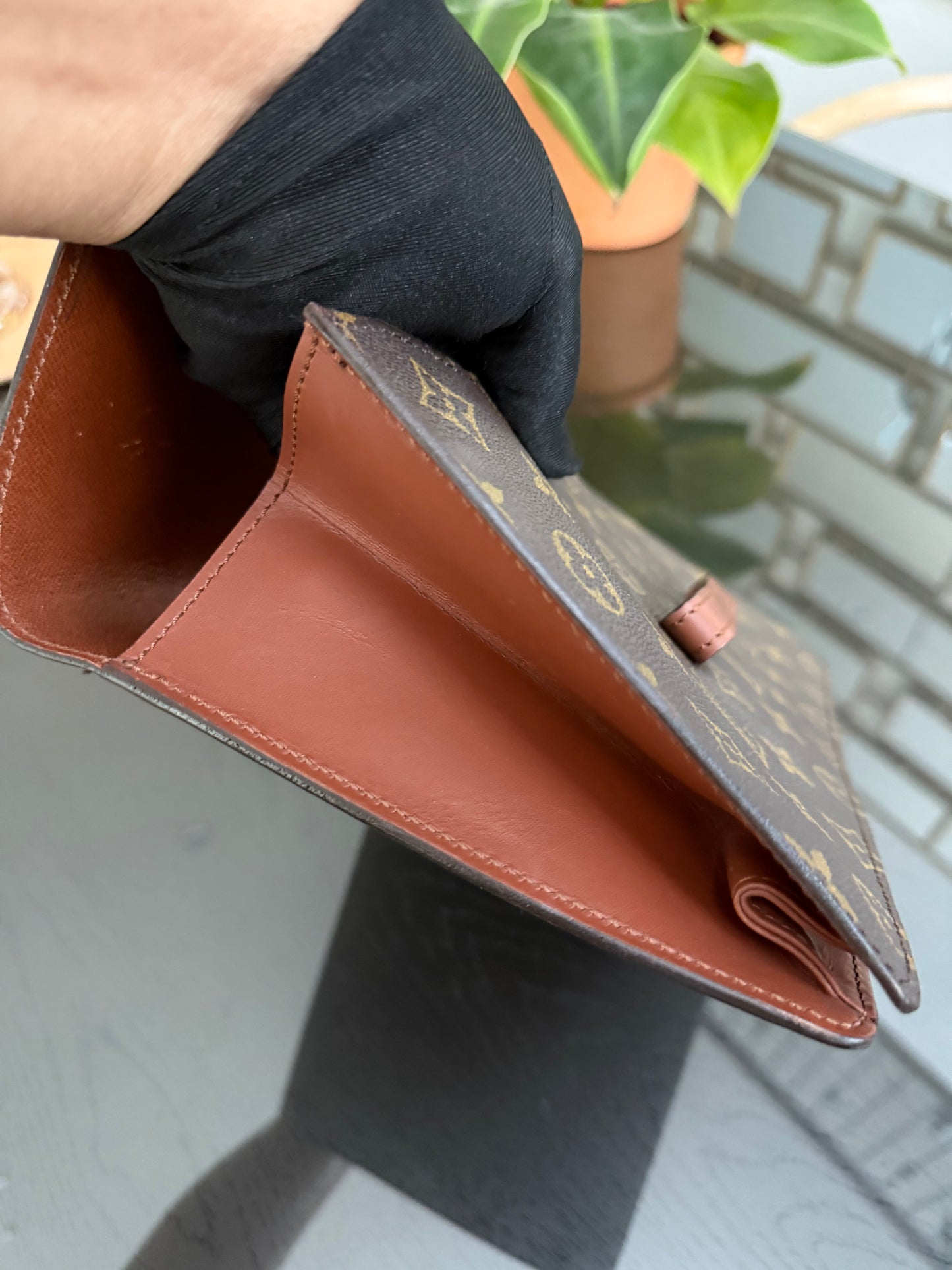 Chaillot Clutch w/ Dustbag 🗓️ Year: 1987