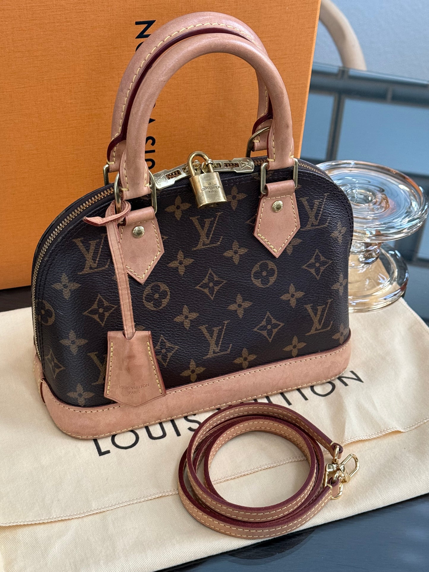 Alma BB with Box , dustbag and Insert Organizer - π
Year: 2020