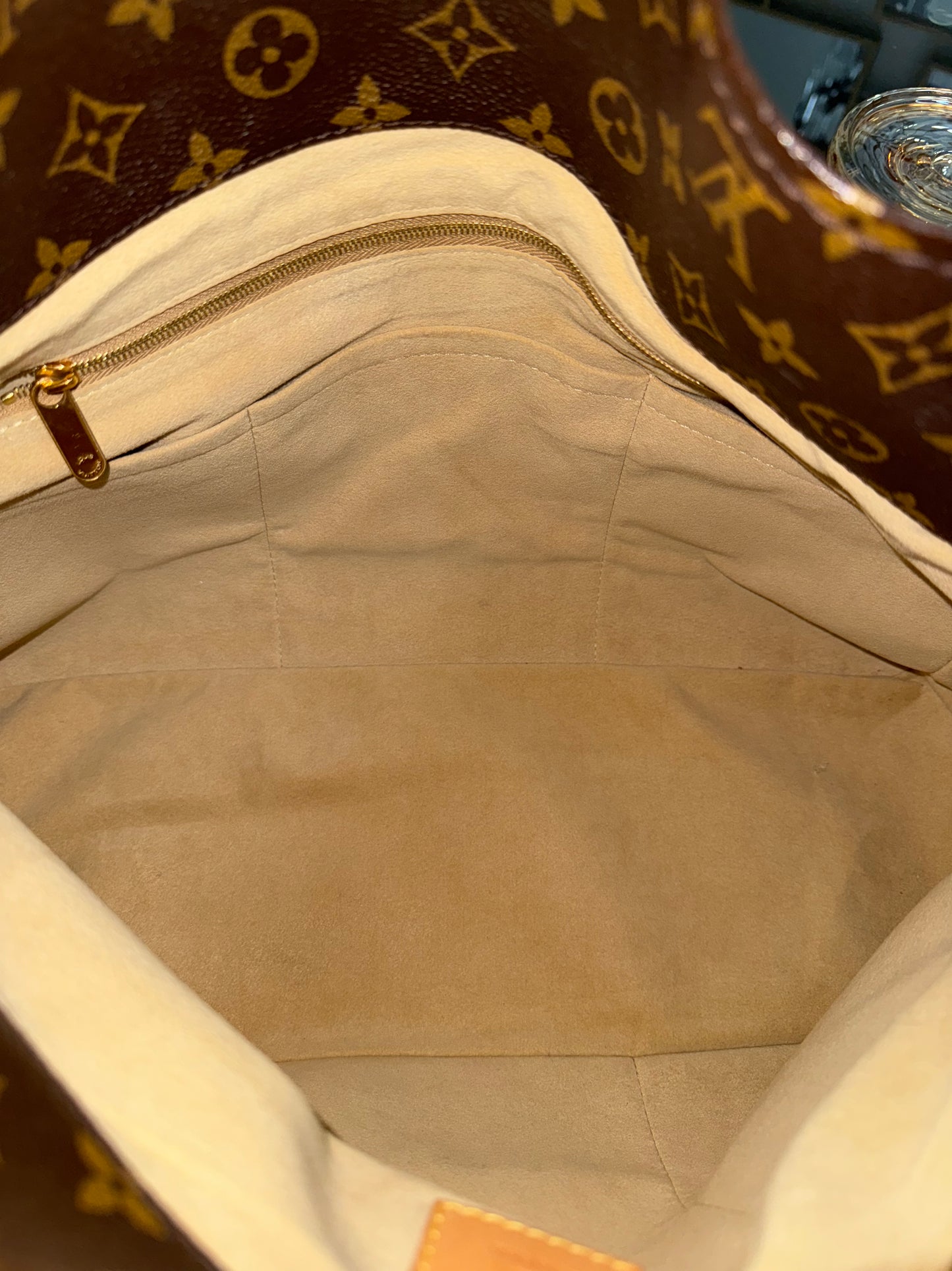 Artsy MM with Dustbag, Insert Organizer and Non branded Scarf - 📅 Year: 2010