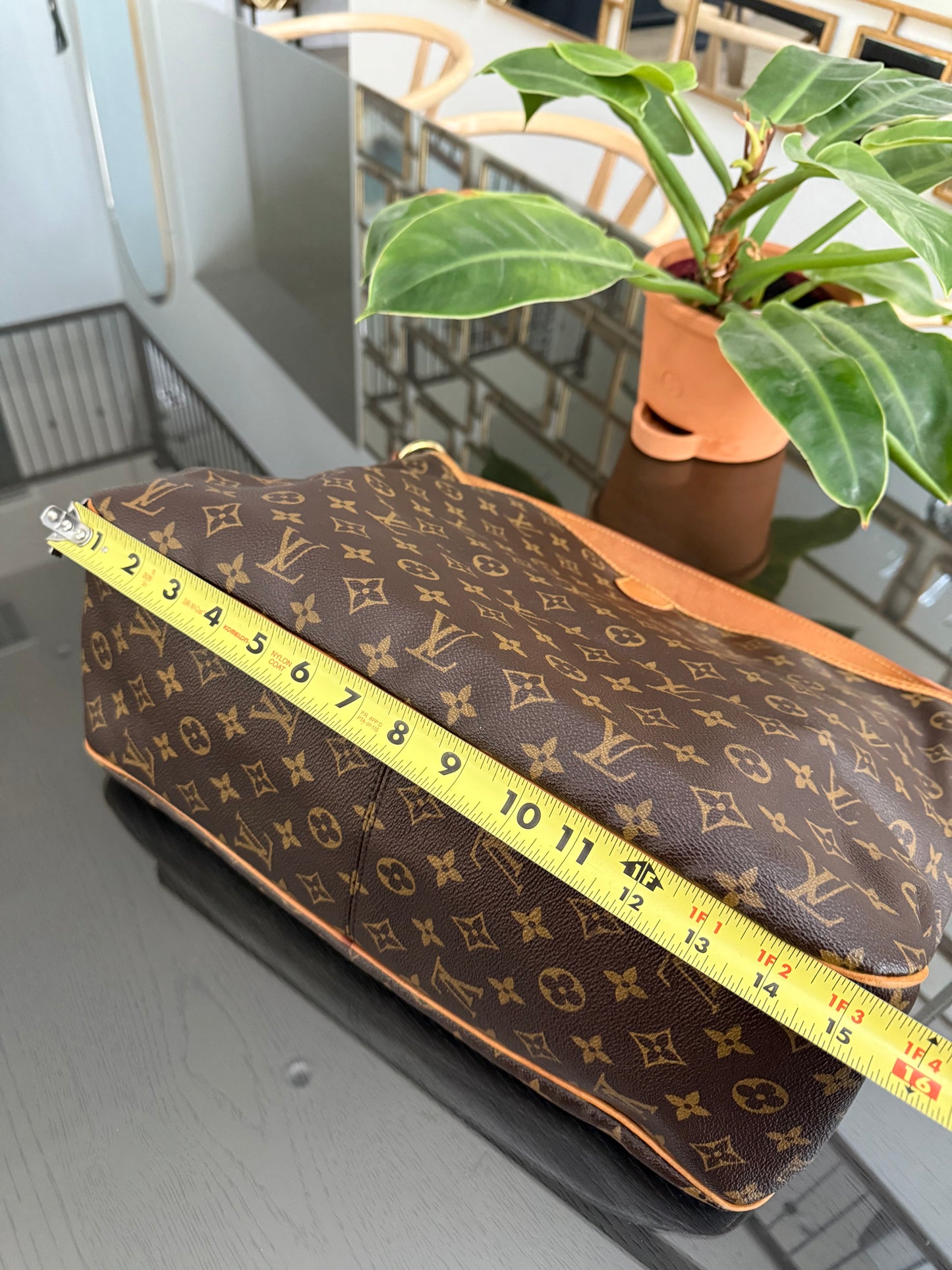 Delightful MM with Dustbag and Insert organizer π
Year: 2011