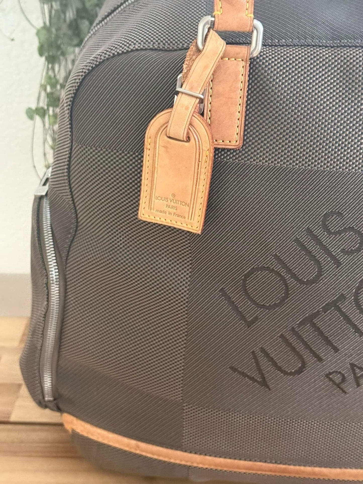 Damier Geant Aventeur Sport/Travel Bag -Year: 2004