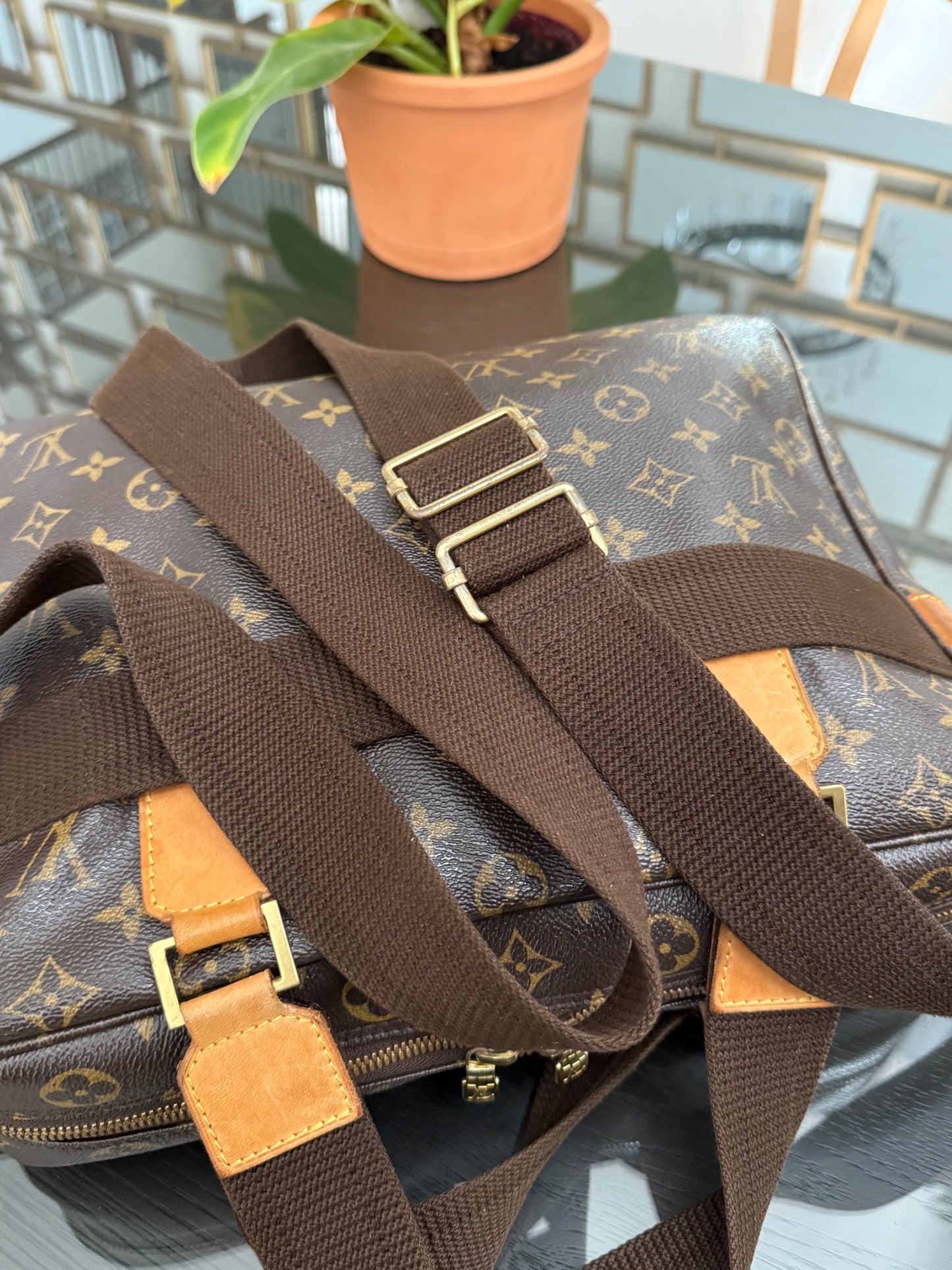 Sac Boshpore 2 Way bag in Monogram ๐๏ธ Year: 2005