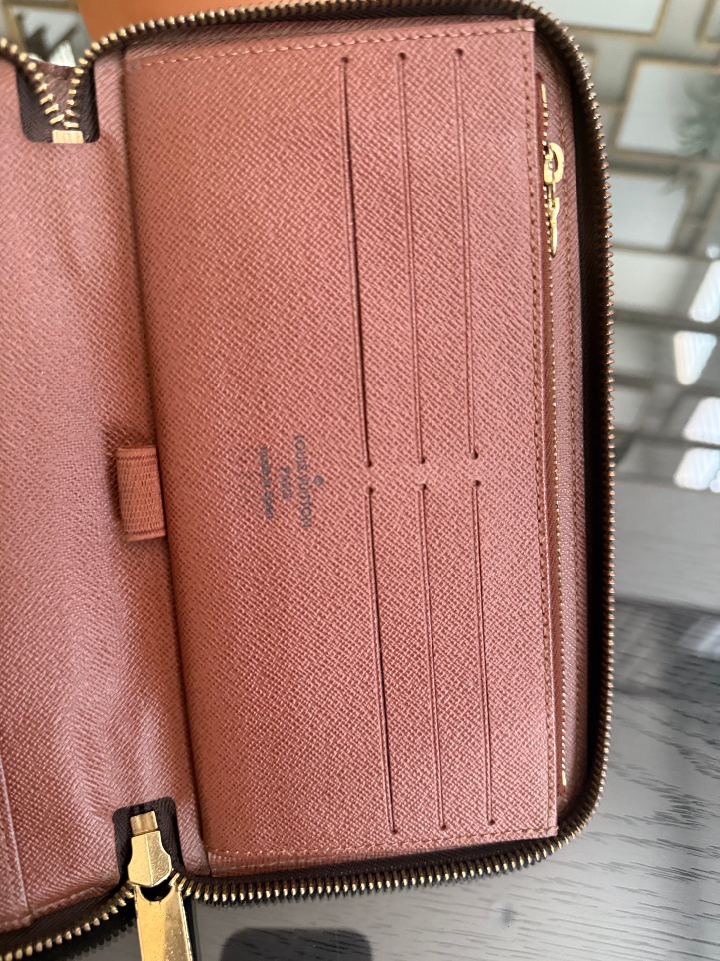 Monogram Zippy Wallet Organizer with box and Paper bag 🗓️ Year: 2017