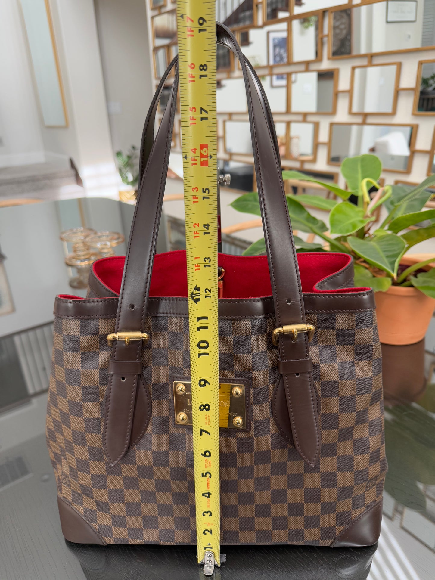 Hampstead MM DE with Insert Organizer and Paper bag
๐๏ธ Year: 2003