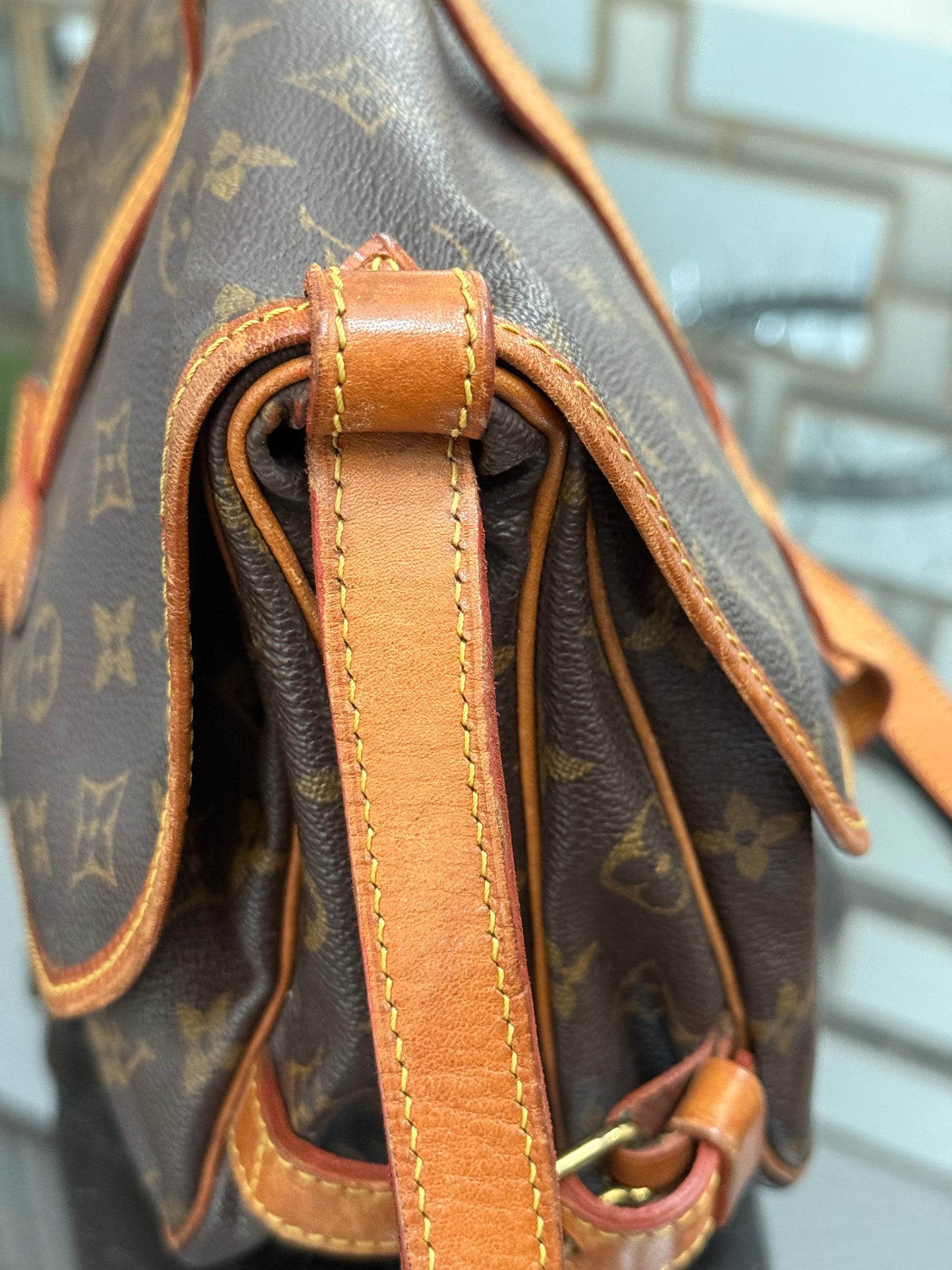 Saumur 30 Crossbody -๐๏ธ Year: 1992