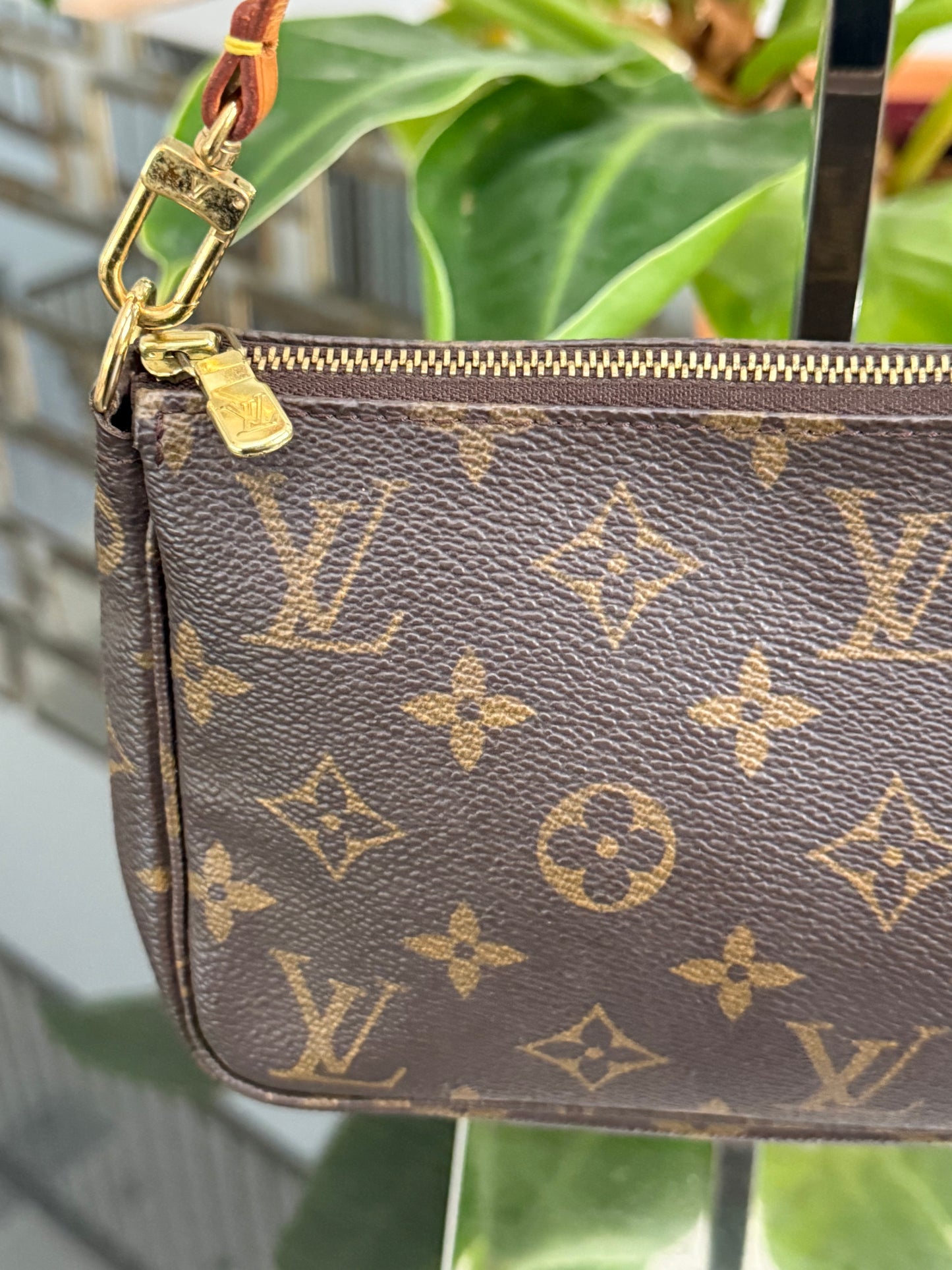 Pochette Accessories - ๐
Year: 2002