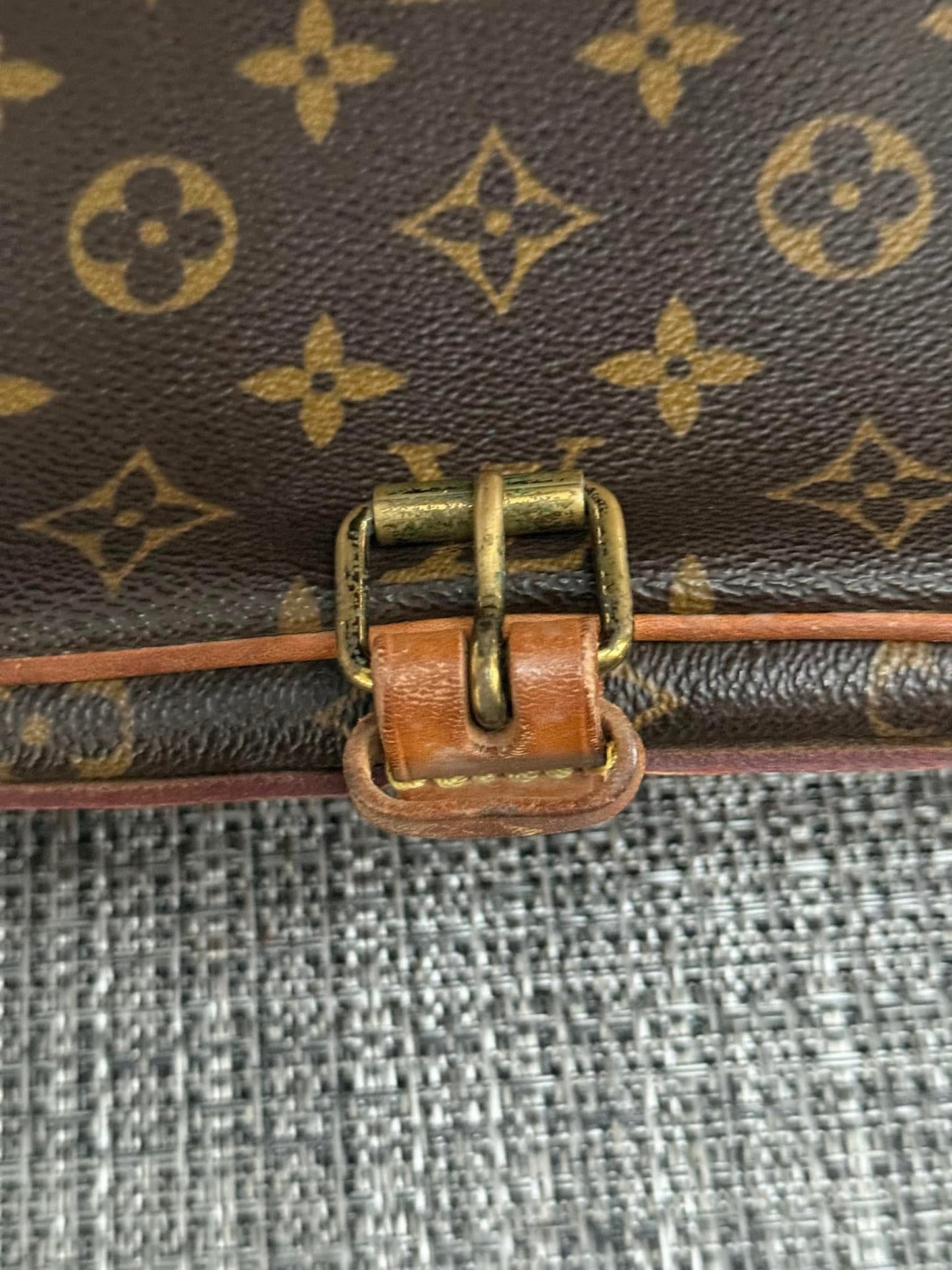 Cartouchiere GM -Year: 1988