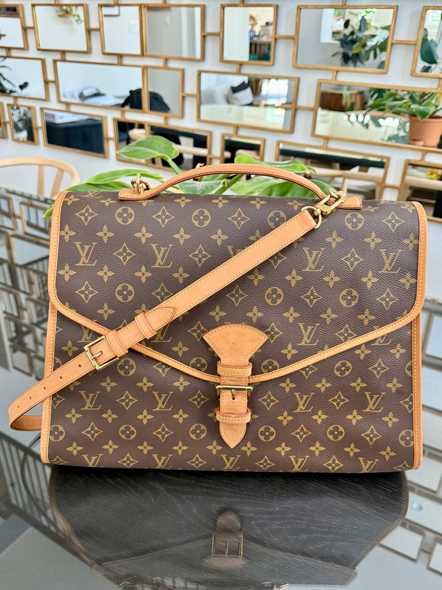 Beverly GM Satchel Crossbody - 📅 Year: 1991