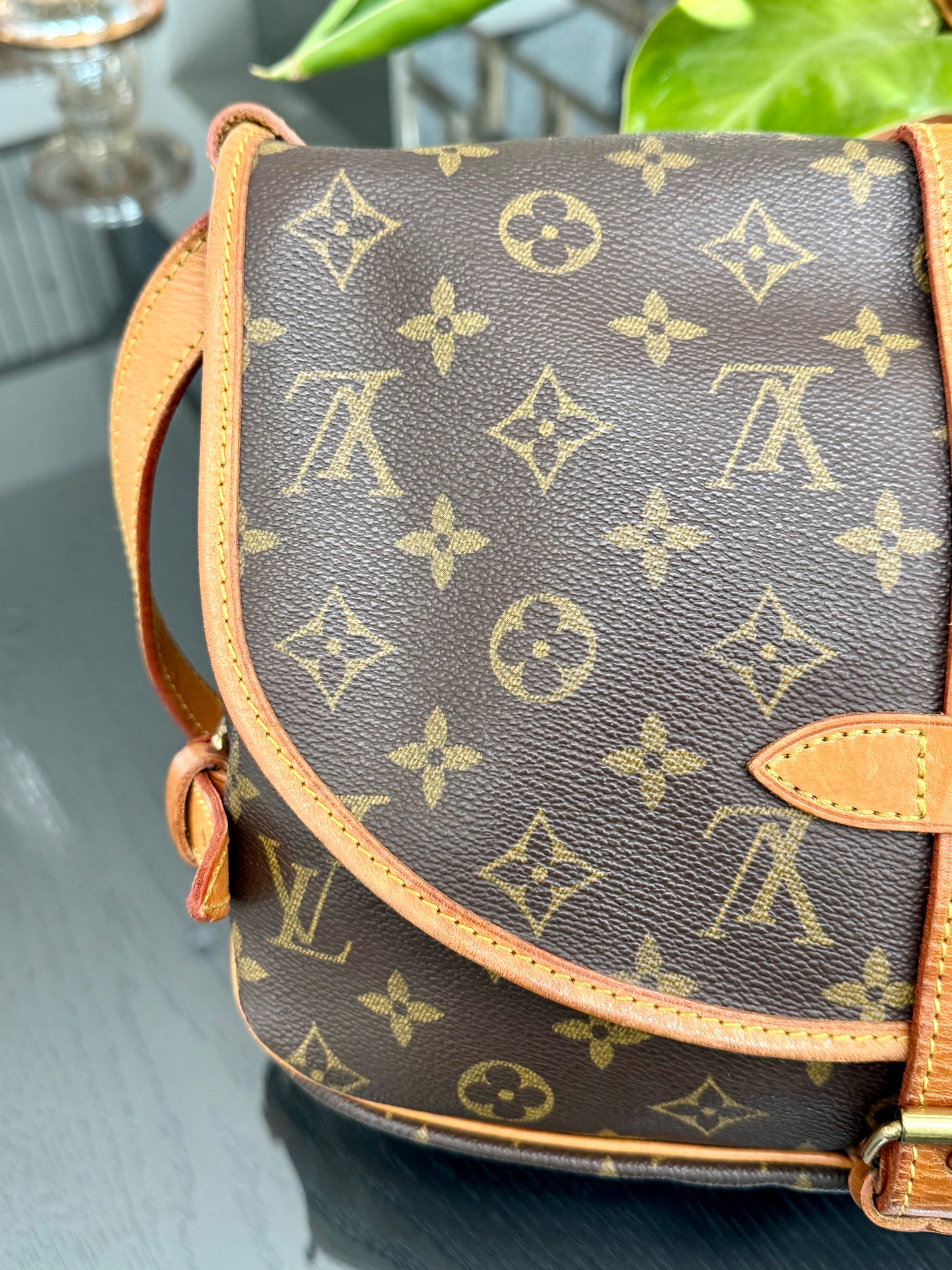 Saumur 30 Crossbody -Year: 1994