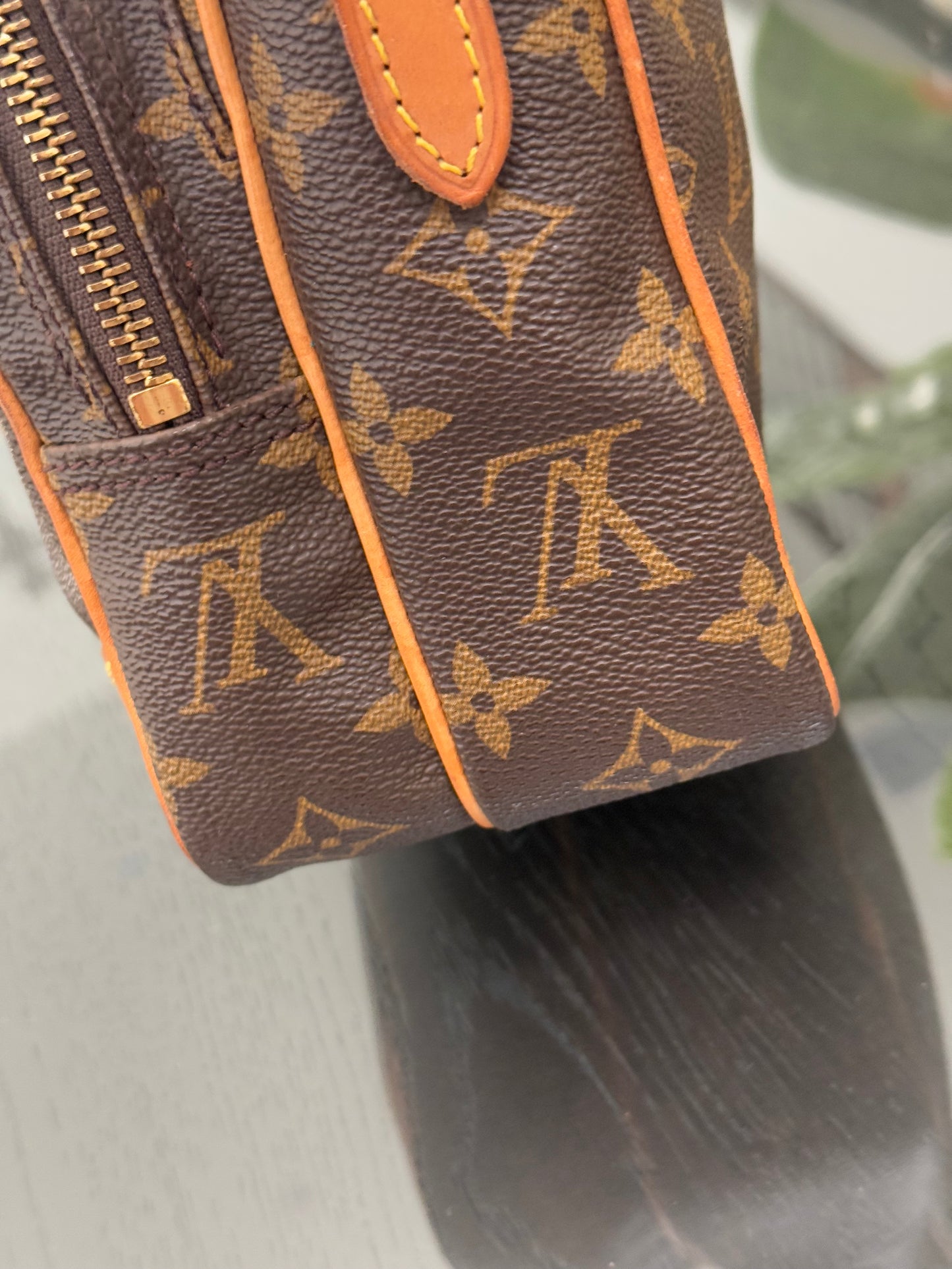 Amazon Crossbody Bag -Year: 1997
