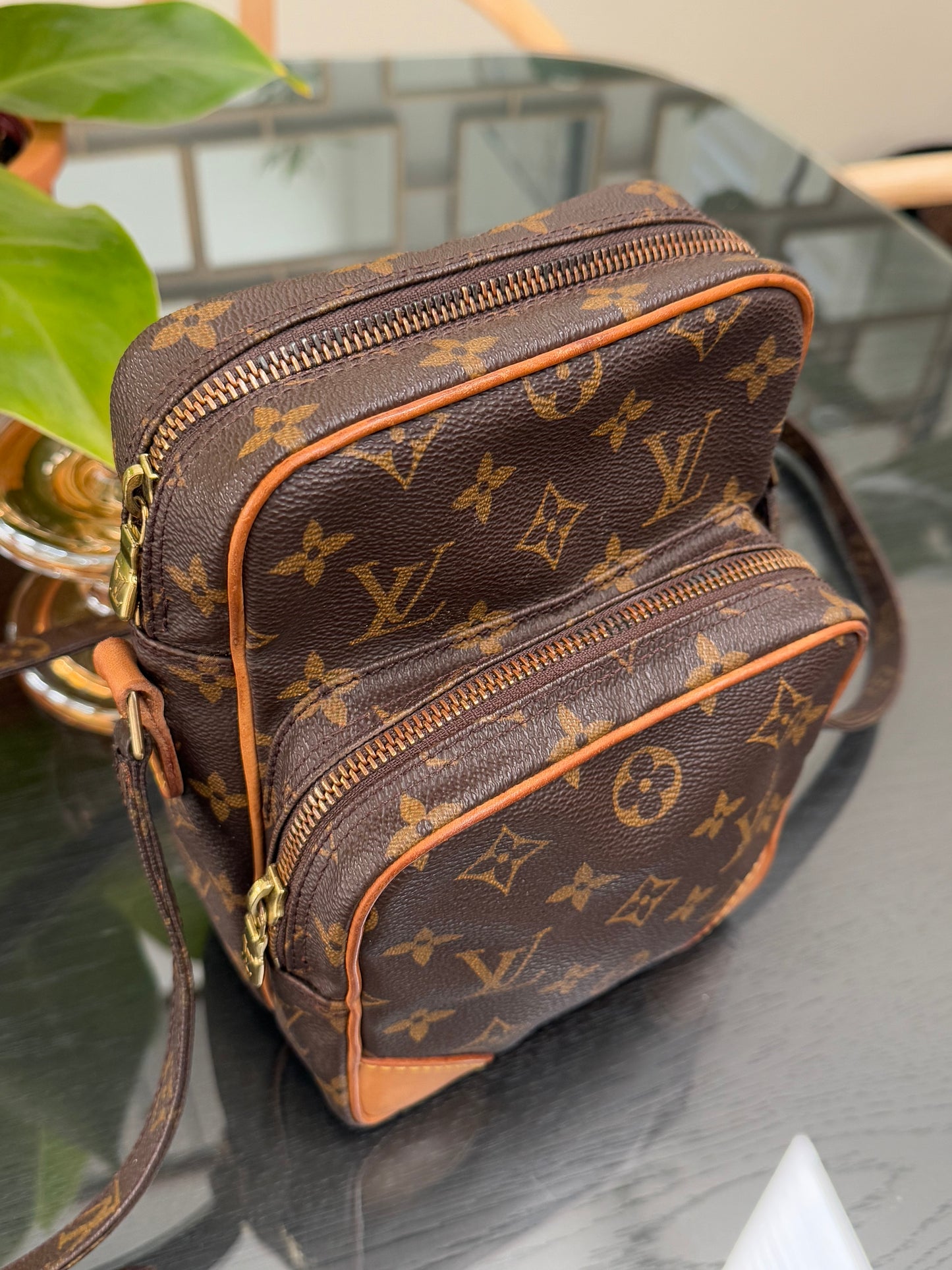 Amazon Crossbody Bag -Year: 1997
