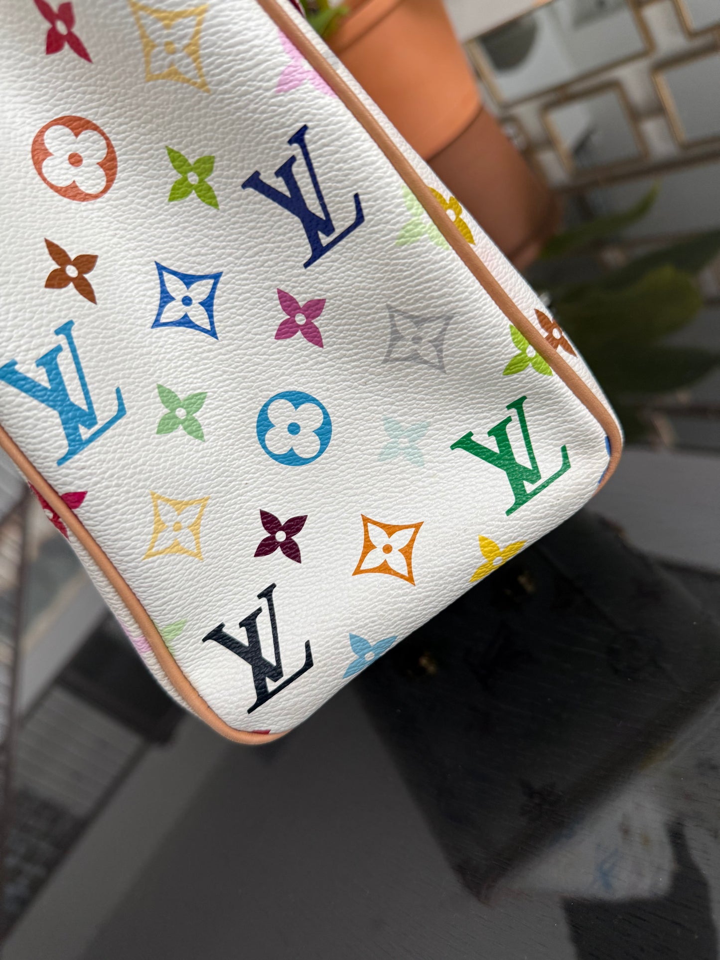 Aurelia MM Multicolor White with Dustbag π
Year: 2006