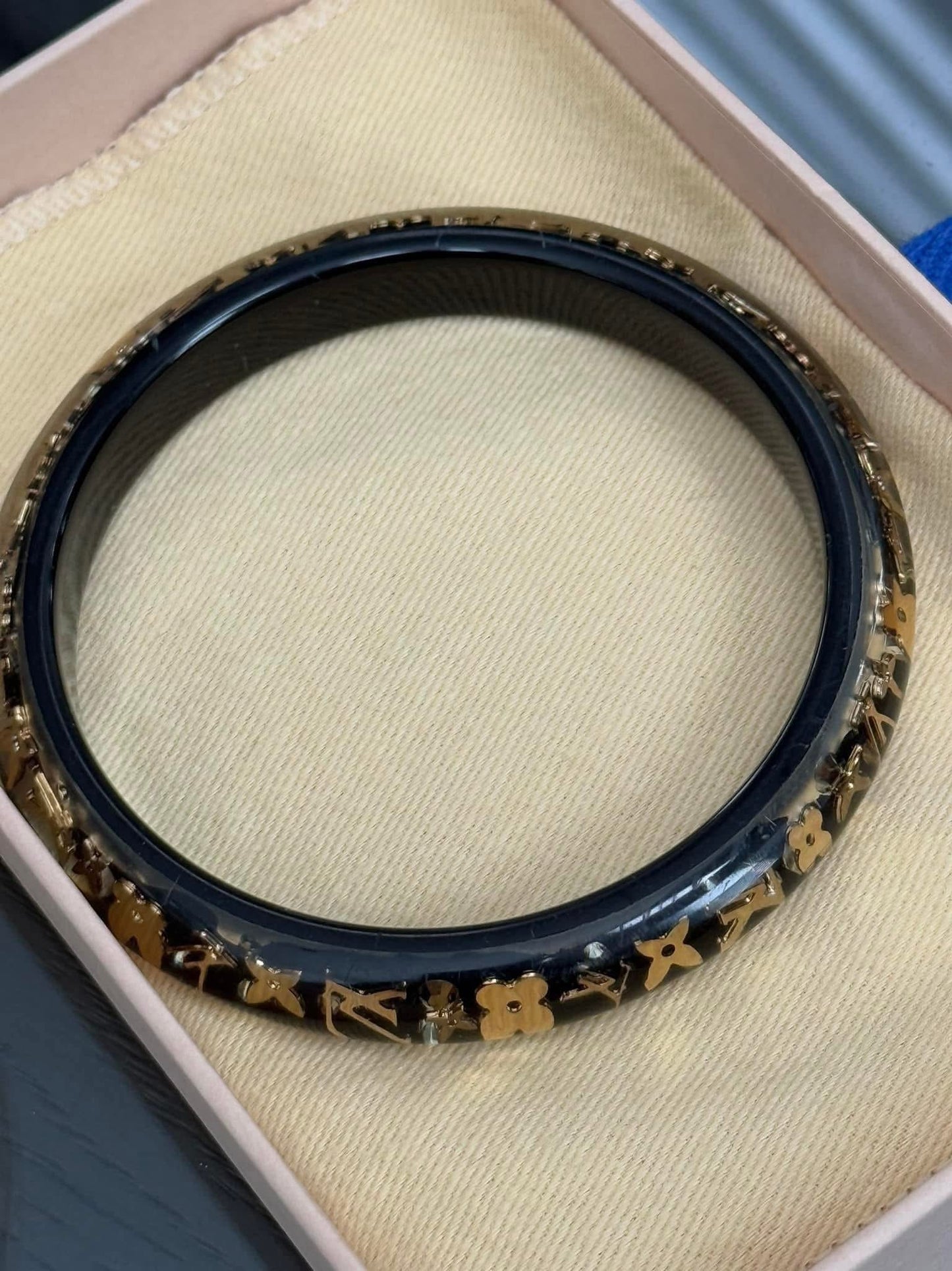Inclusion Bangle Bracelet with Dustbag and Box -Year 2011