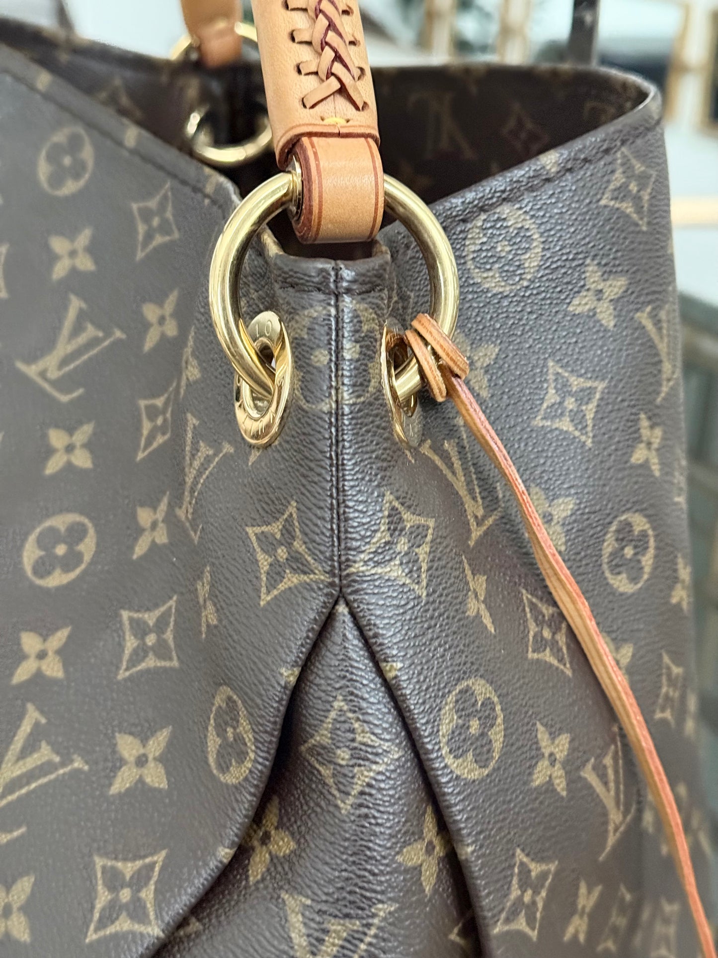 Artsy MM with Dustbag and Insert Organizer - ๐
Year: 2010