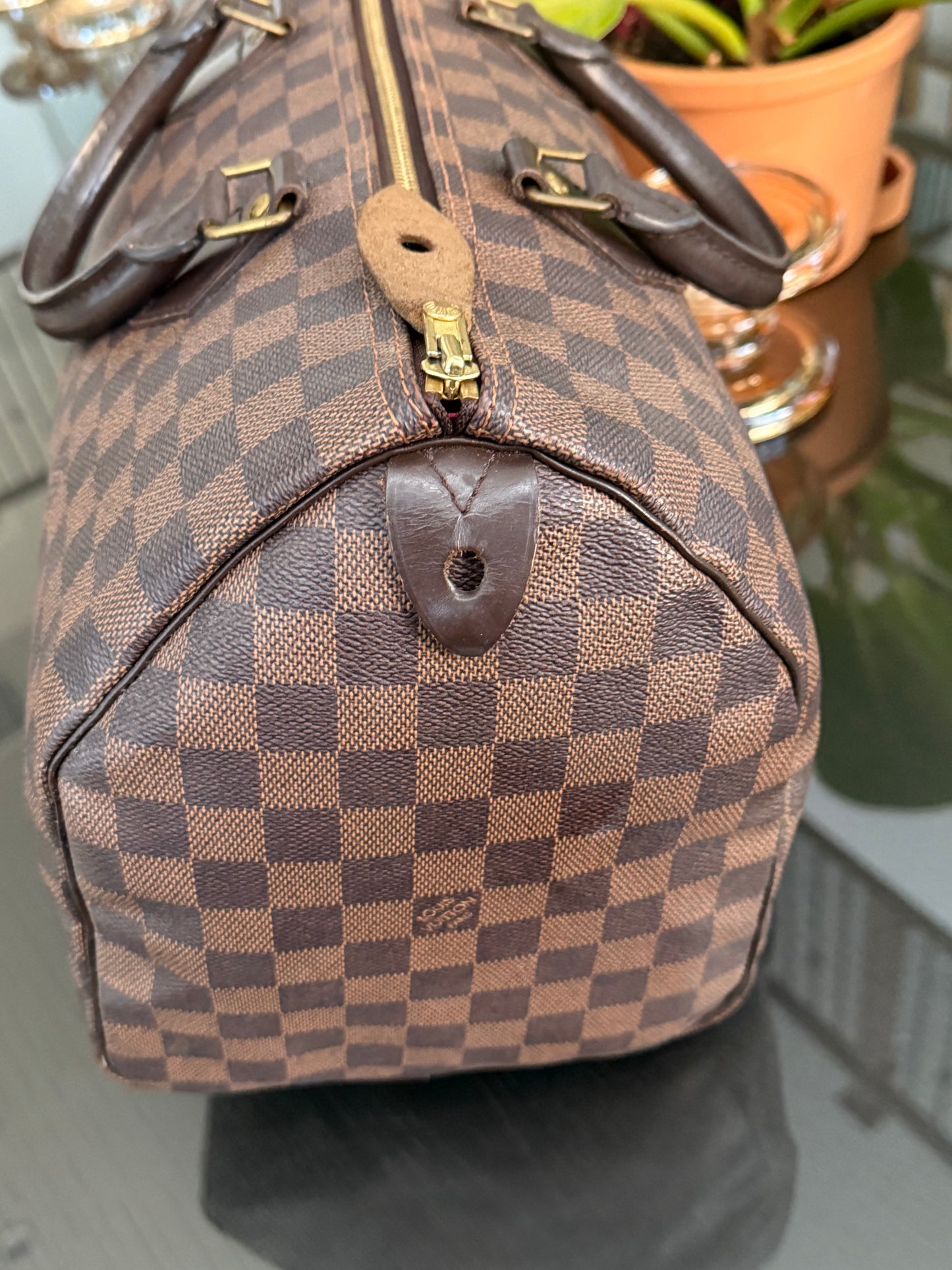 Speedy 35 with π Lock, Key, Dustbag and Insert Organizer-π
Year: 2012