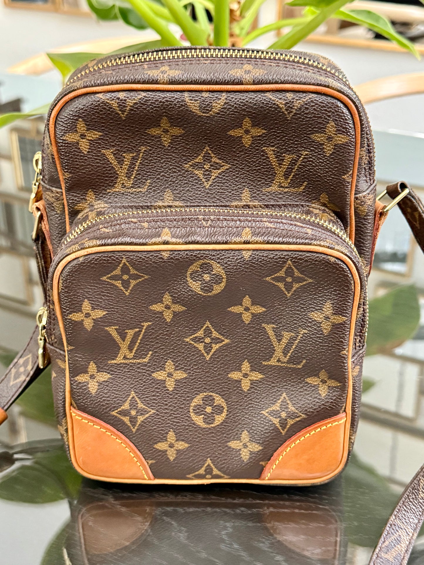 Amazon Crossbody Bag -Year: 1999