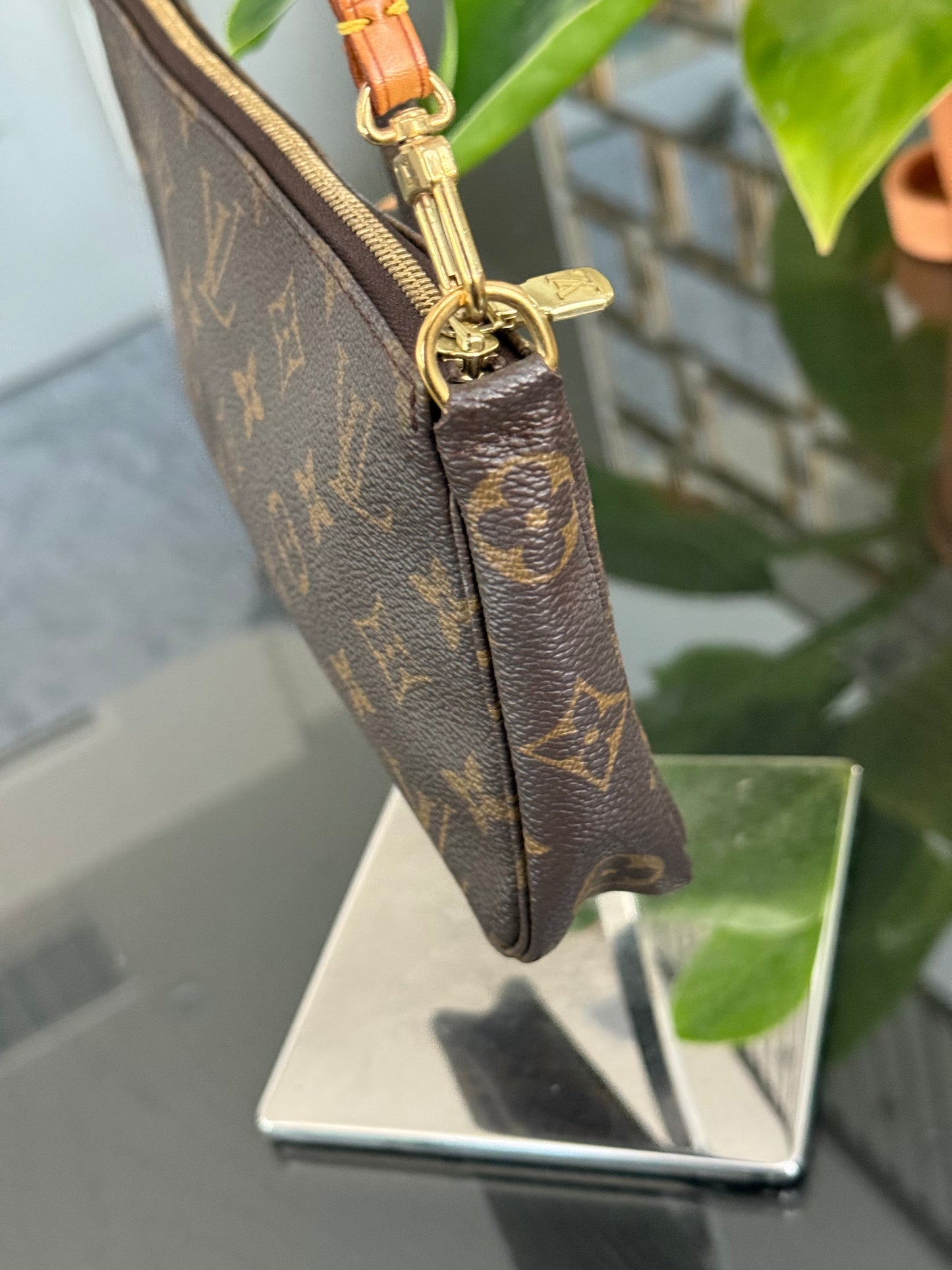 Pochette Accessories - ๐
Year: 2002