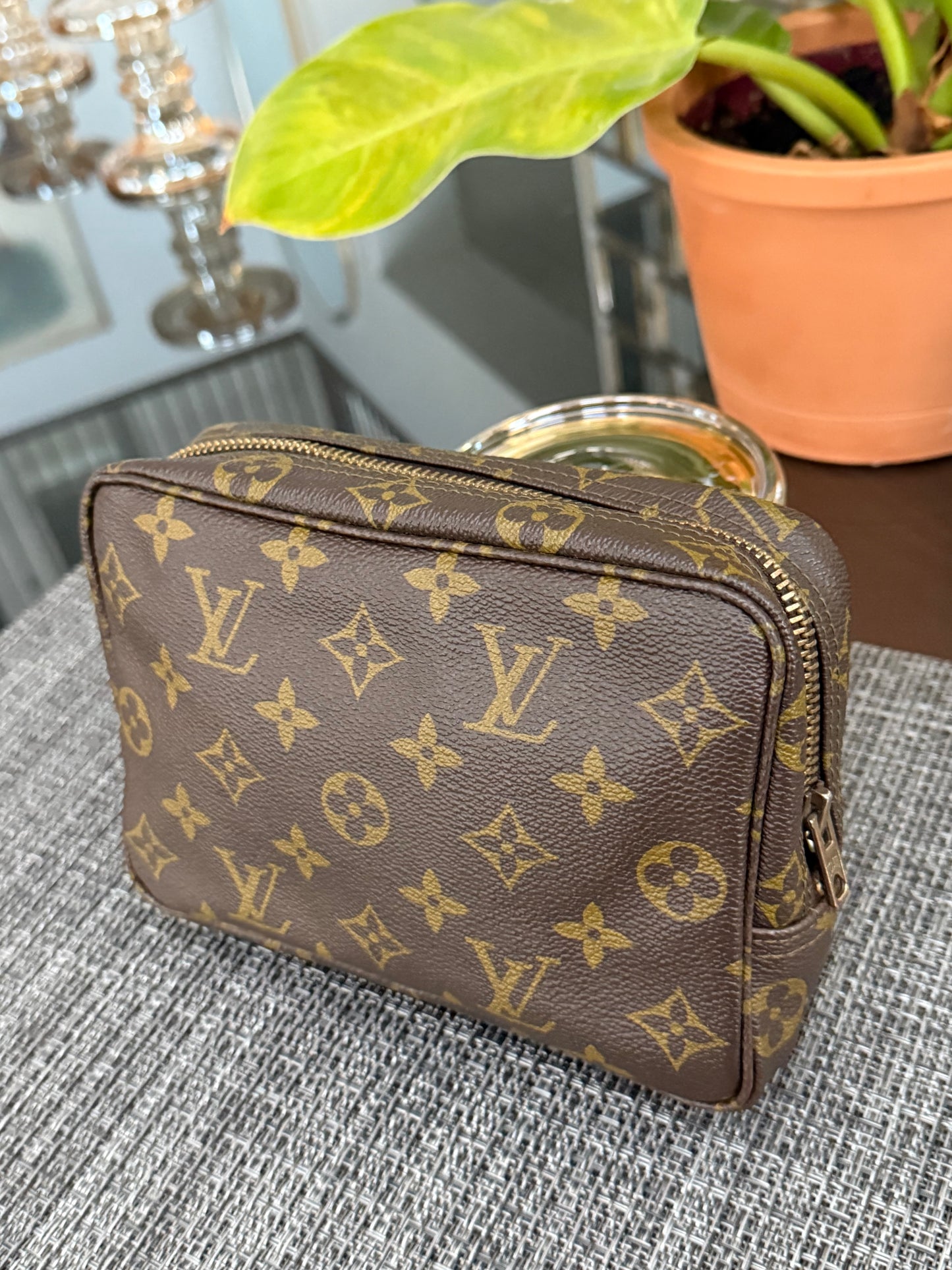 Trousse 18 -Pre Date Code