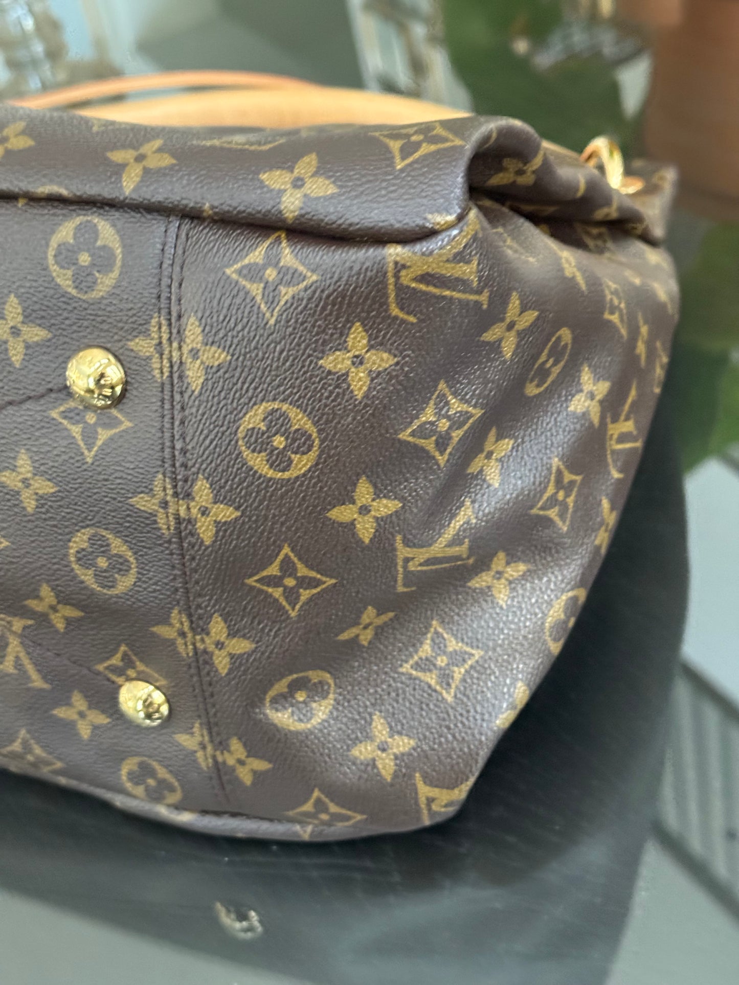 Artsy MM with Dustbag and Insert Organizer - ๐
Year: 2011