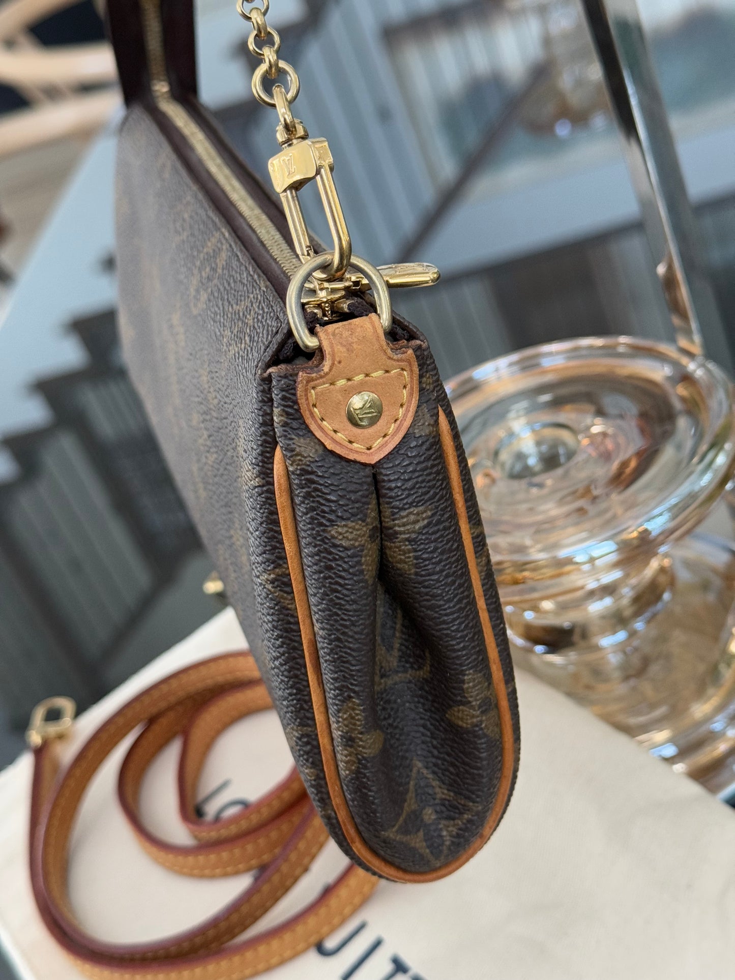 Eva Clutch with Insert Organizer and Dustbag🗓️ Year: 2011