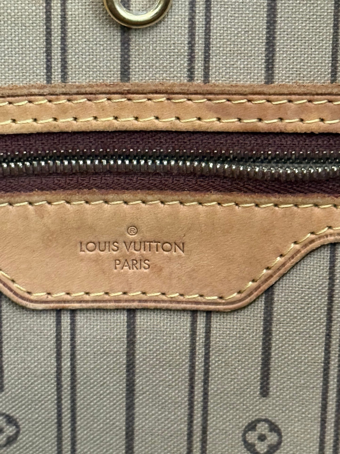 Delightful MM with Dustbag and Insert organizer π
Year: 2011